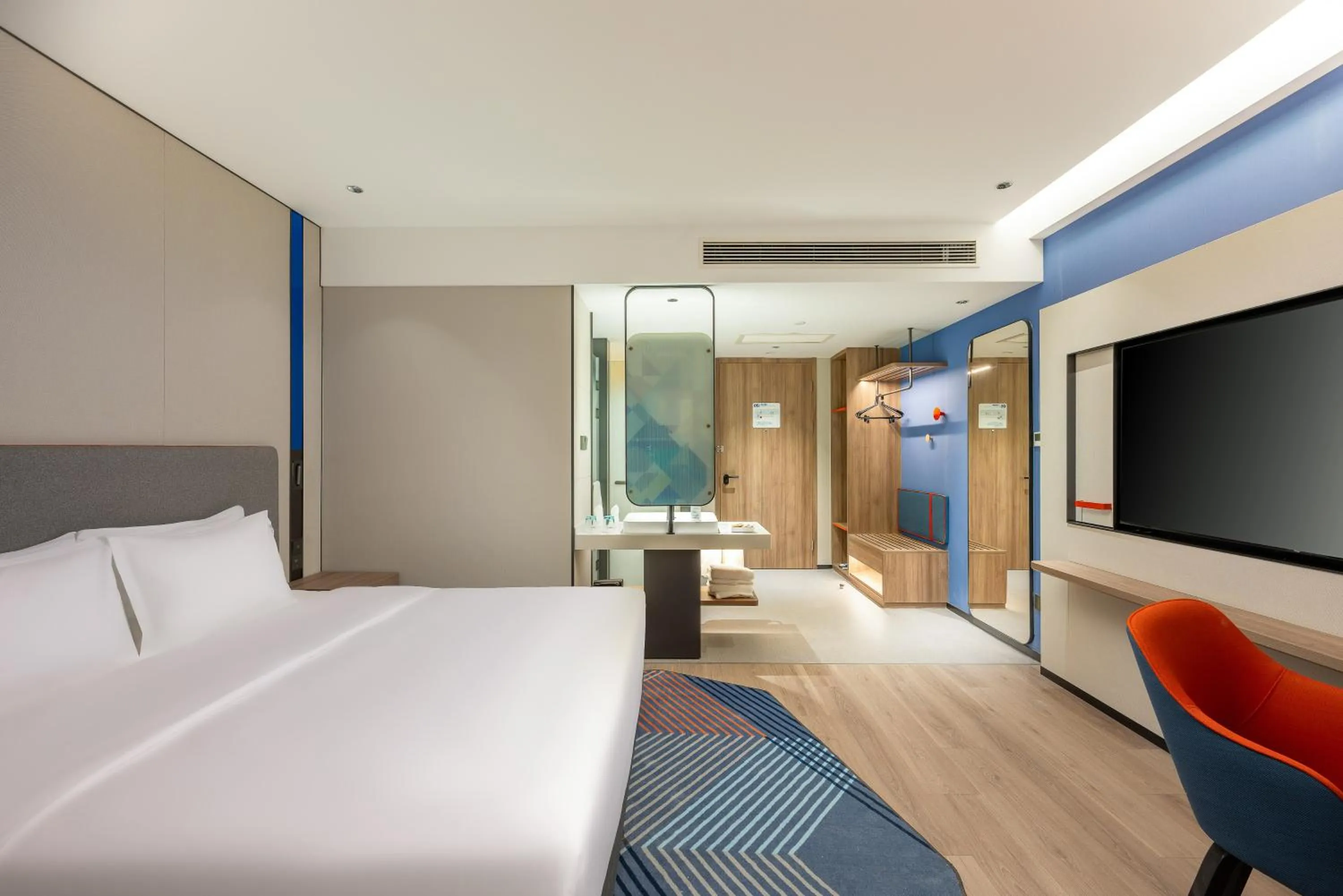 Bed in Holiday Inn Express Luoyang Longmen by IHG