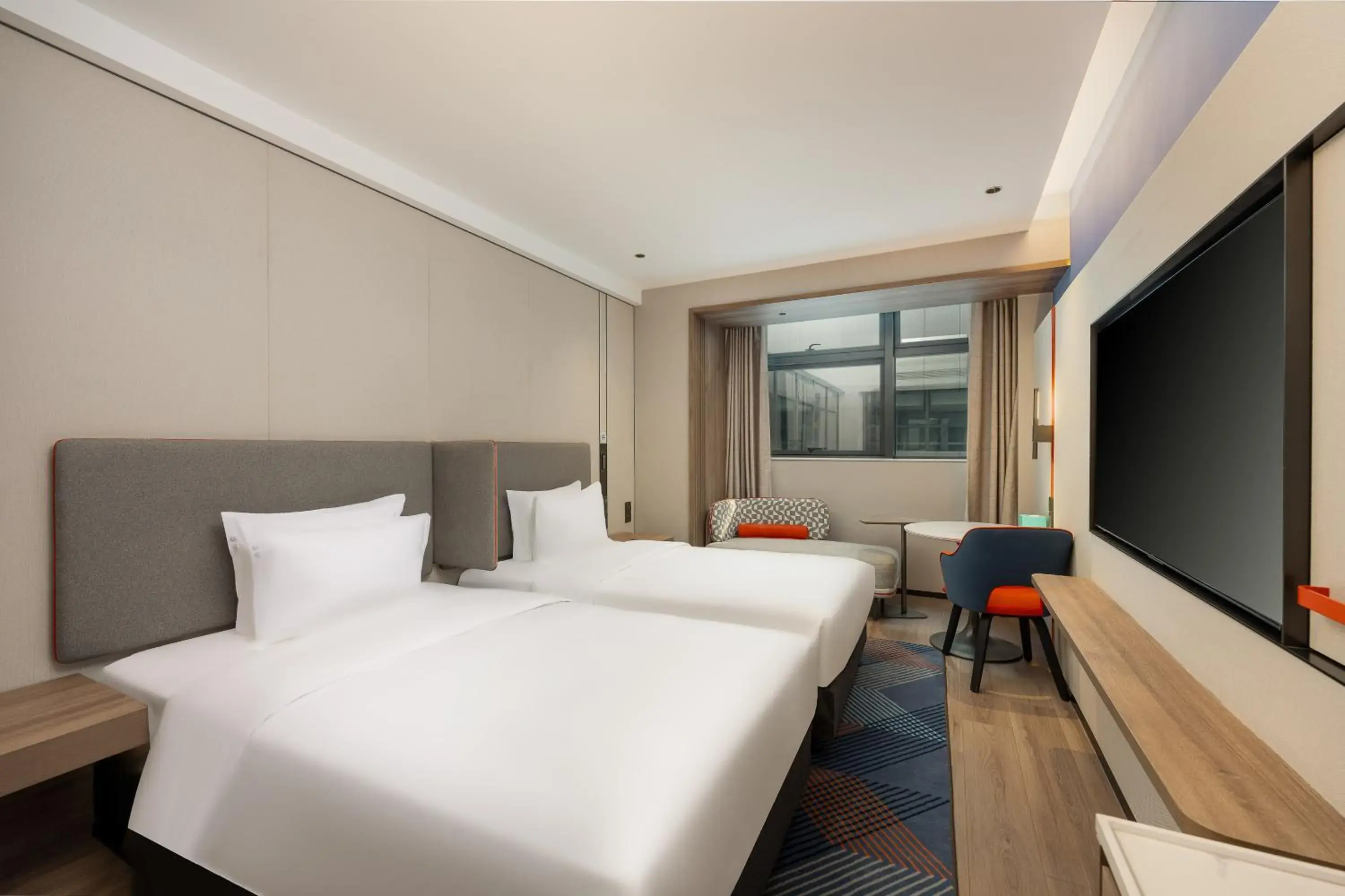 Bed in Holiday Inn Express Luoyang Longmen by IHG Bed in Holiday Inn Express Luoyang Longmen by IHG