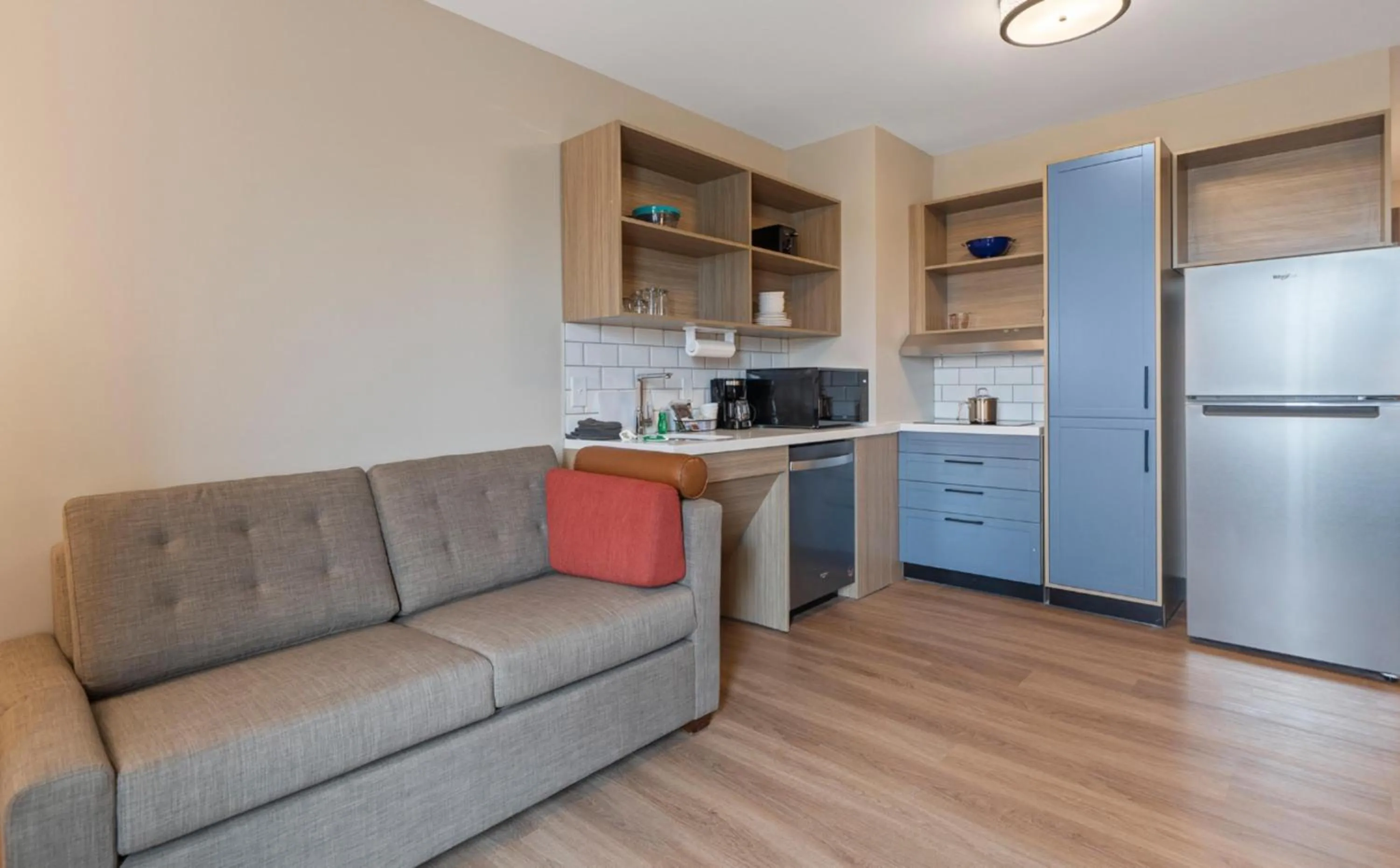 Photo of the whole room in Candlewood Suites Perry-National Fairground Area by IHG