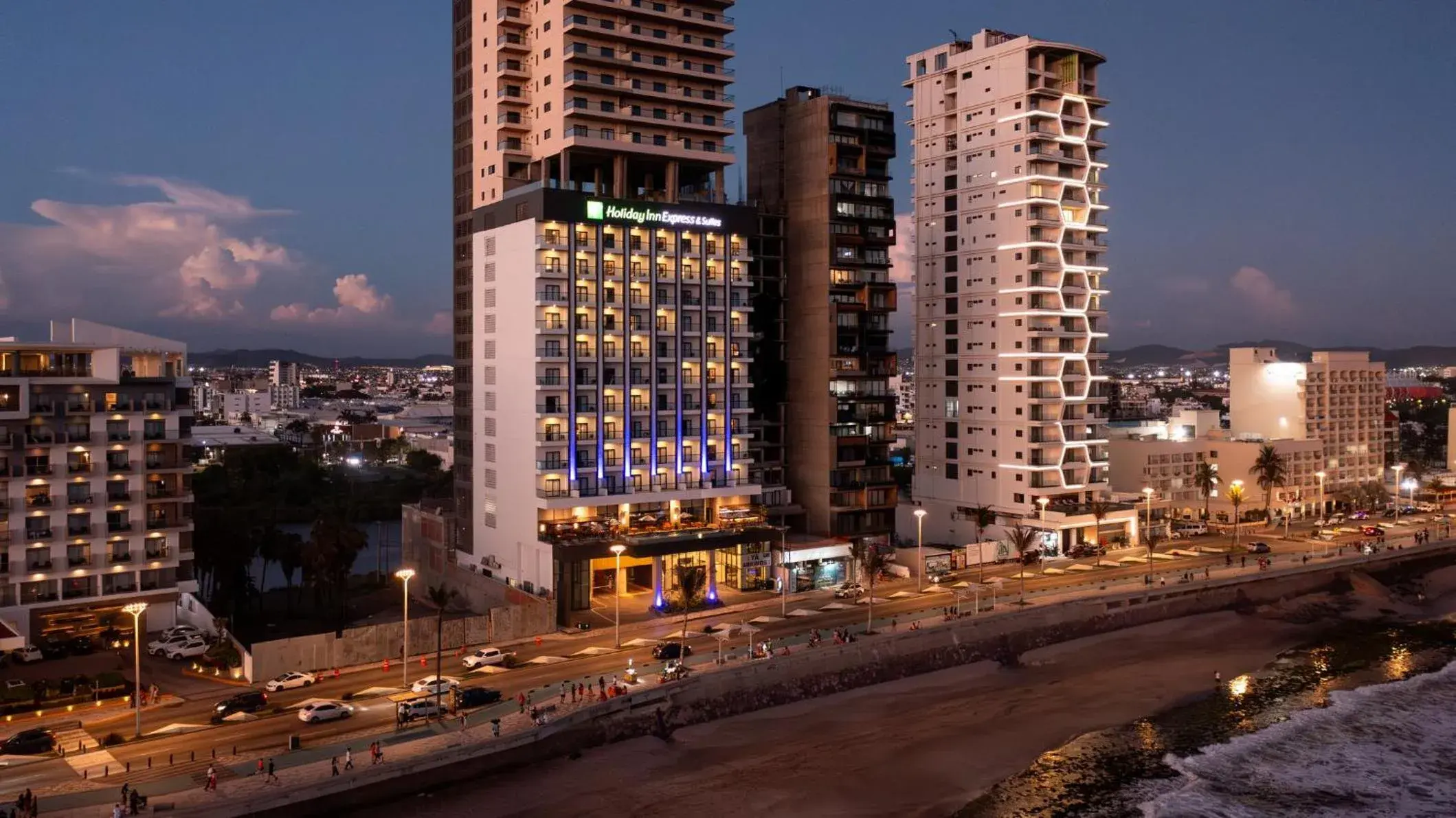 Property building in Holiday Inn Express & Suites Mazatlan by IHG Property building in Holiday Inn Express & Suites Mazatlan by IHG