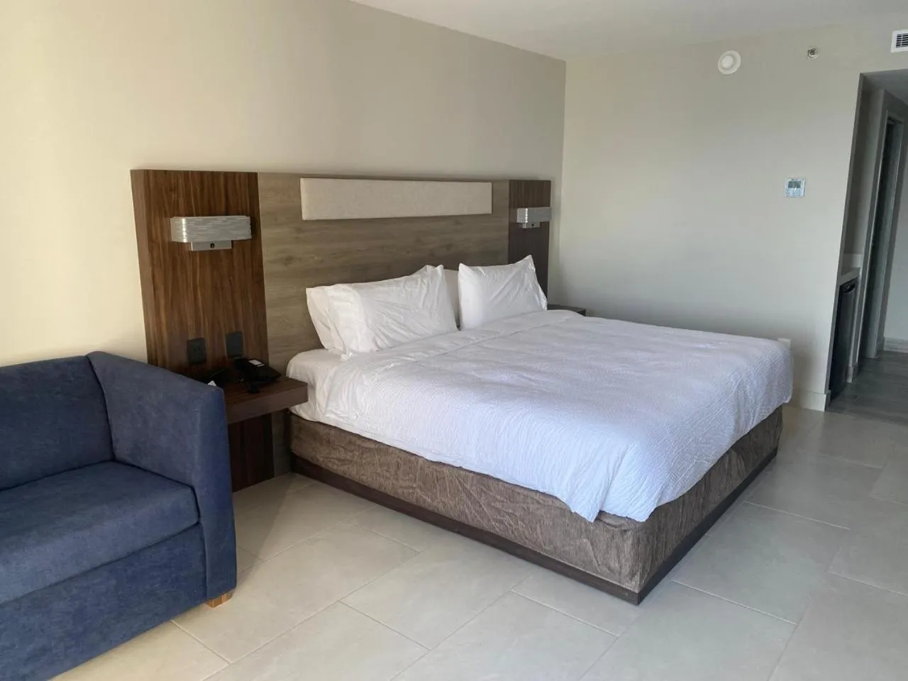 Bed in Holiday Inn Express & Suites Mazatlan by IHG