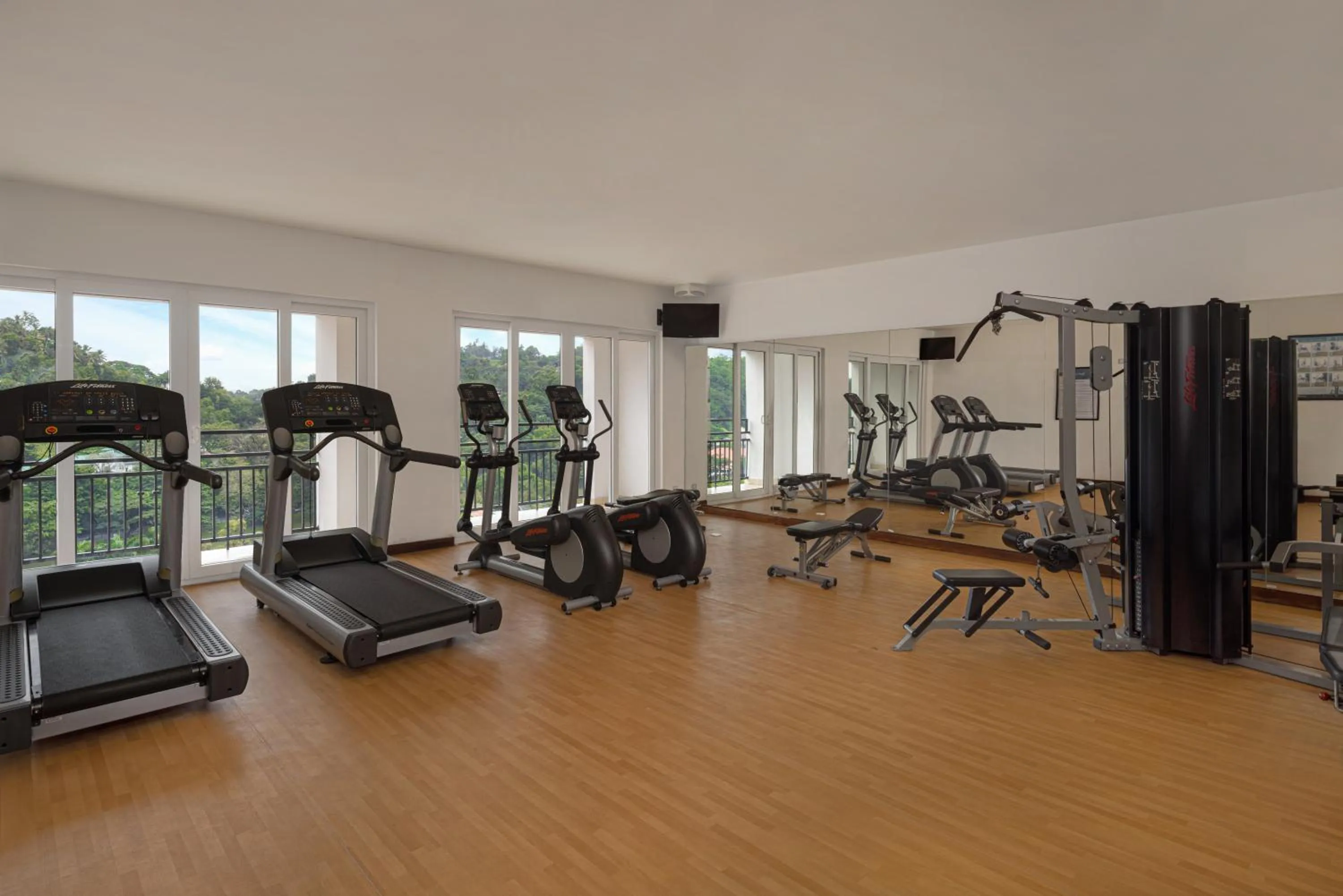 Fitness centre/facilities in Radisson Hotel Kandy