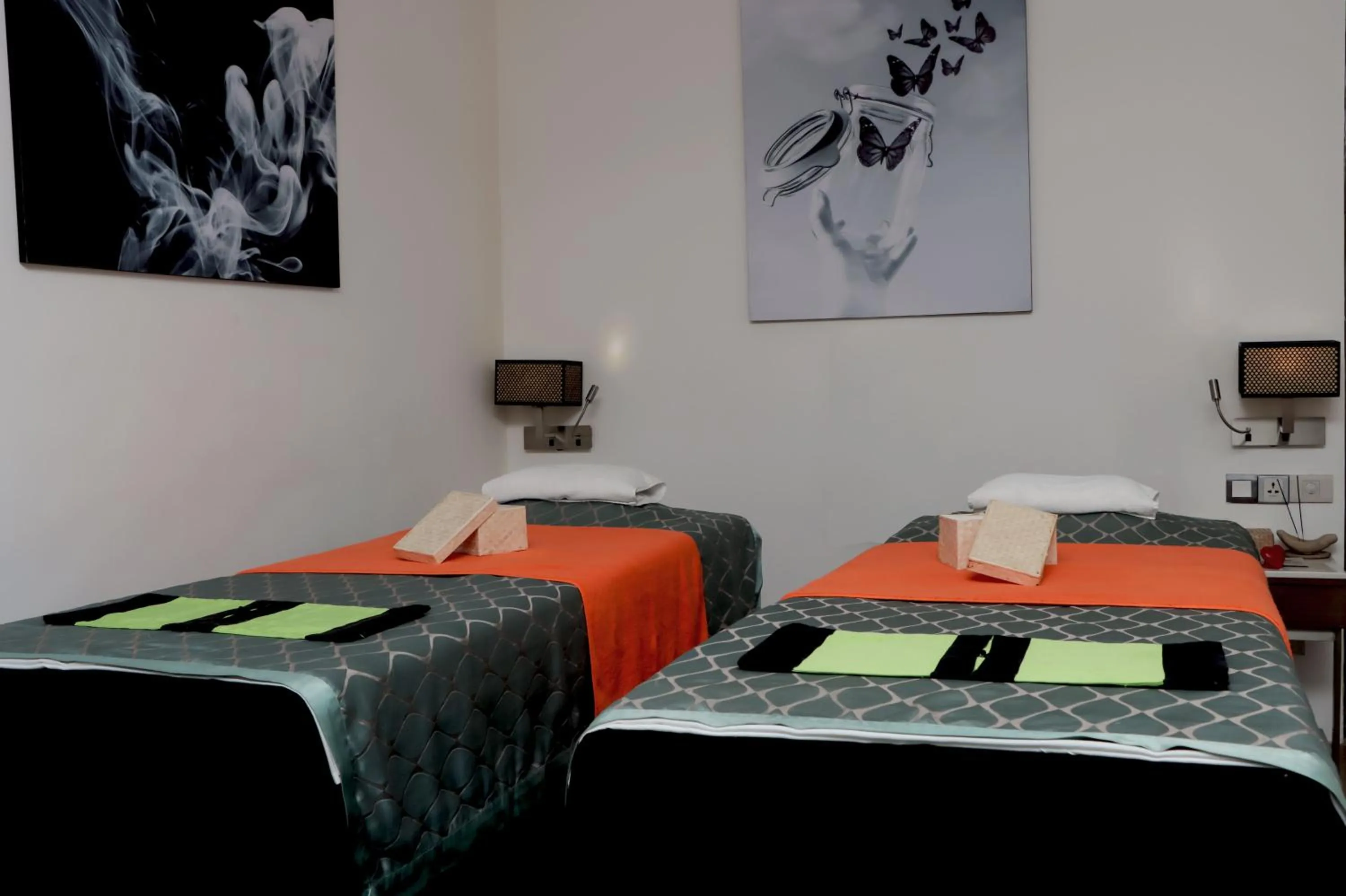Spa and wellness centre/facilities, Bed in Radisson Hotel Kandy