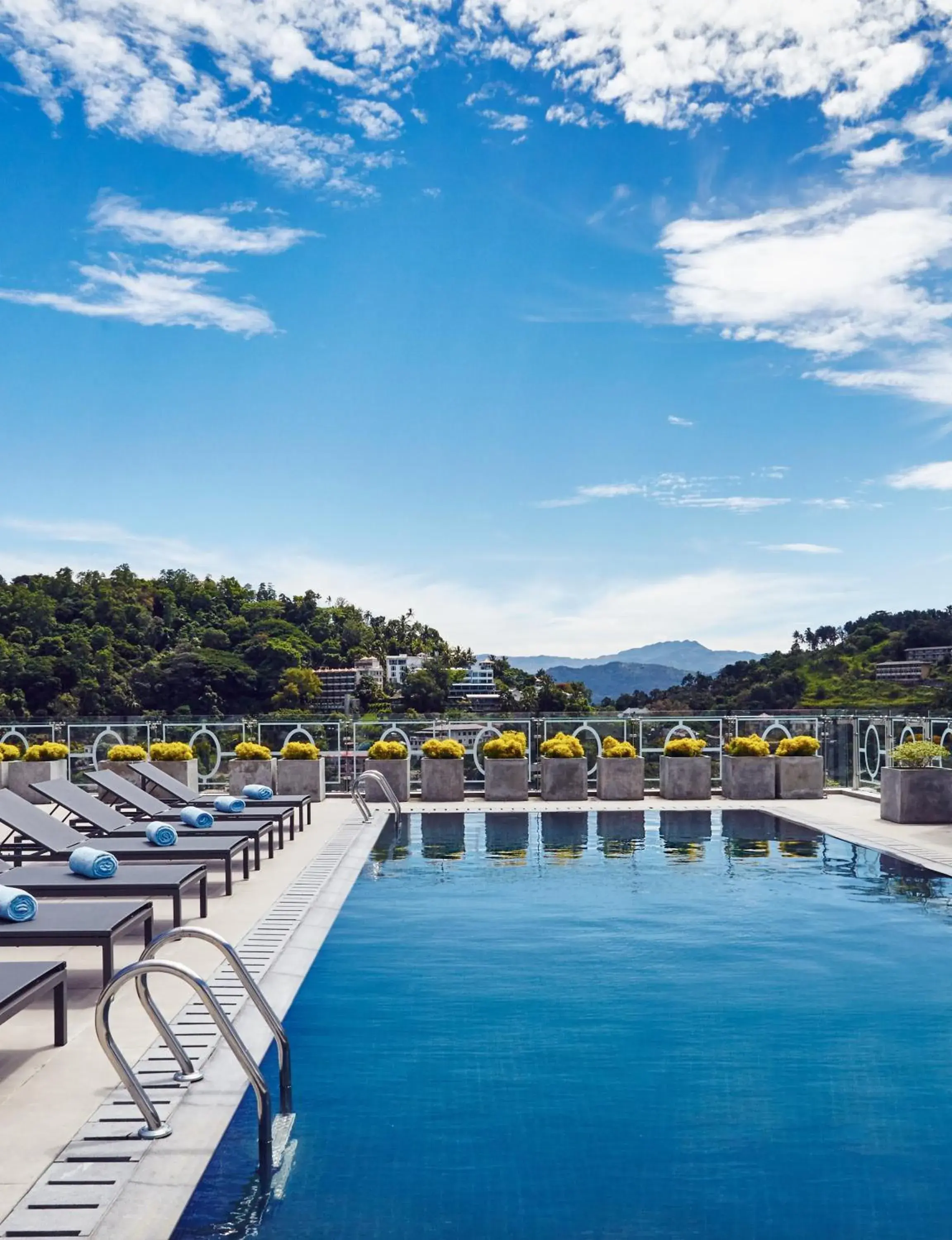 Pool view in Radisson Hotel Kandy Pool view in Radisson Hotel Kandy