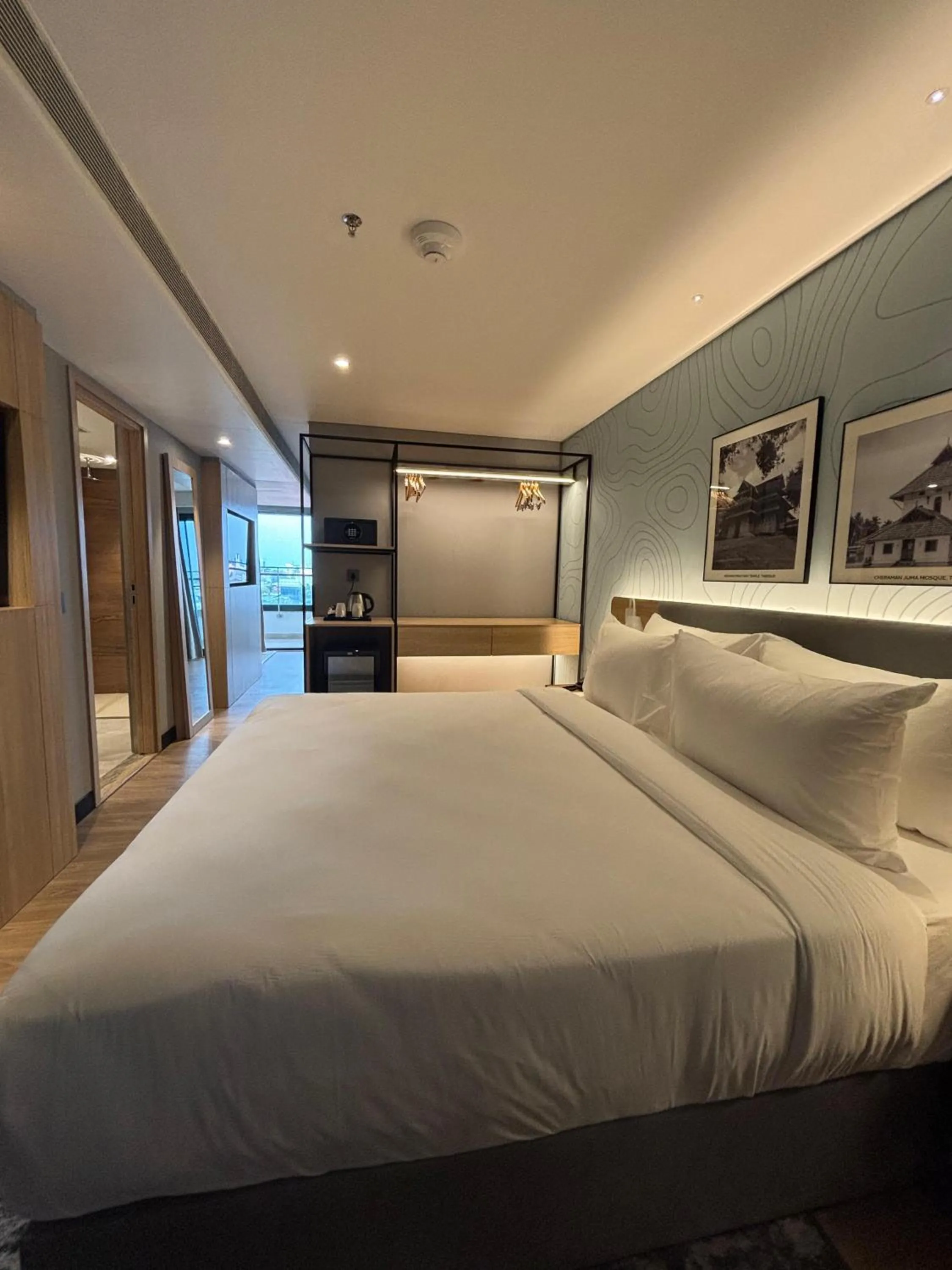 Bedroom, Bed in Park Inn & Suites by Radisson Thrissur East Fort