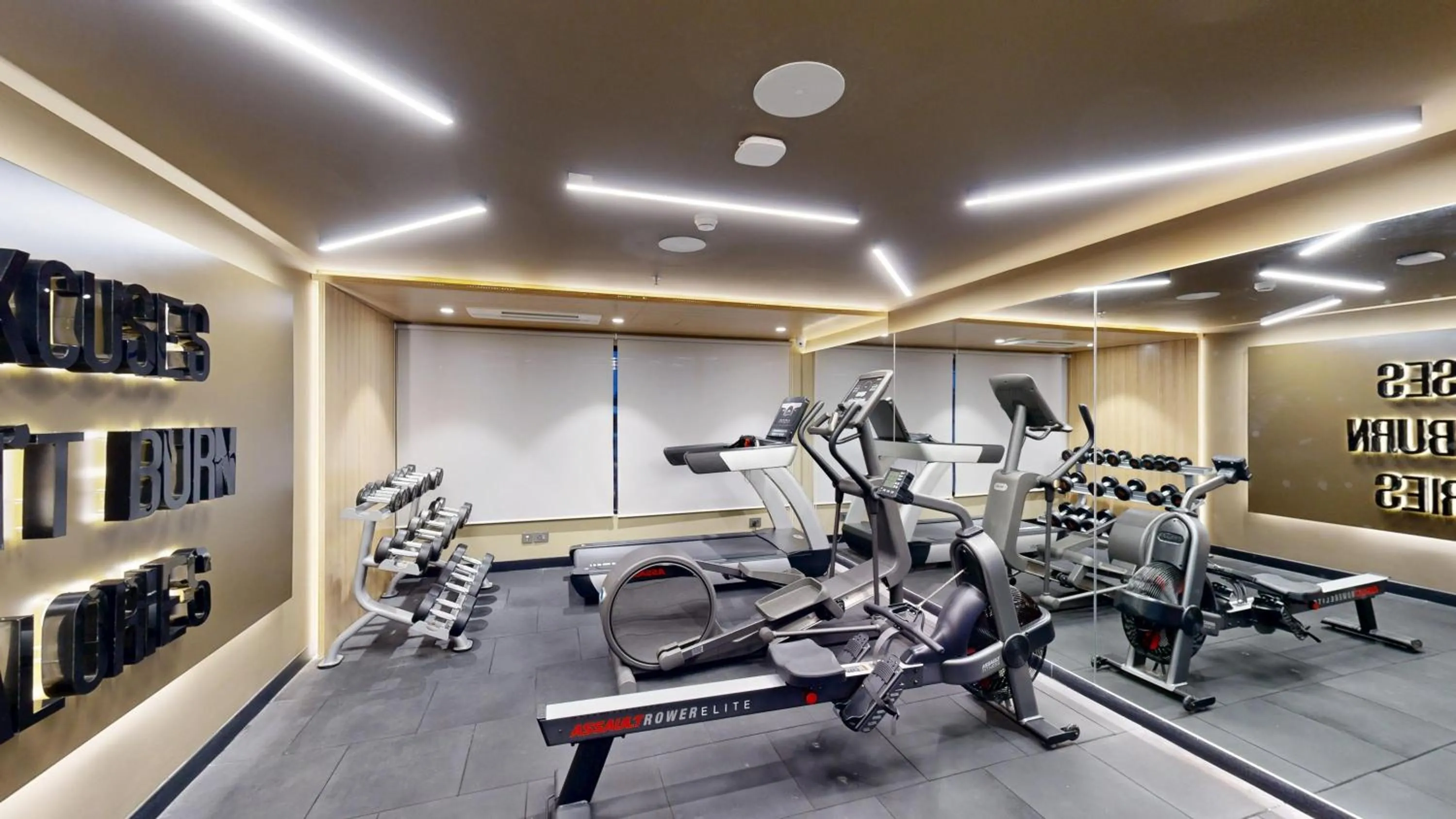 Fitness centre/facilities in Park Inn & Suites by Radisson Thrissur East Fort