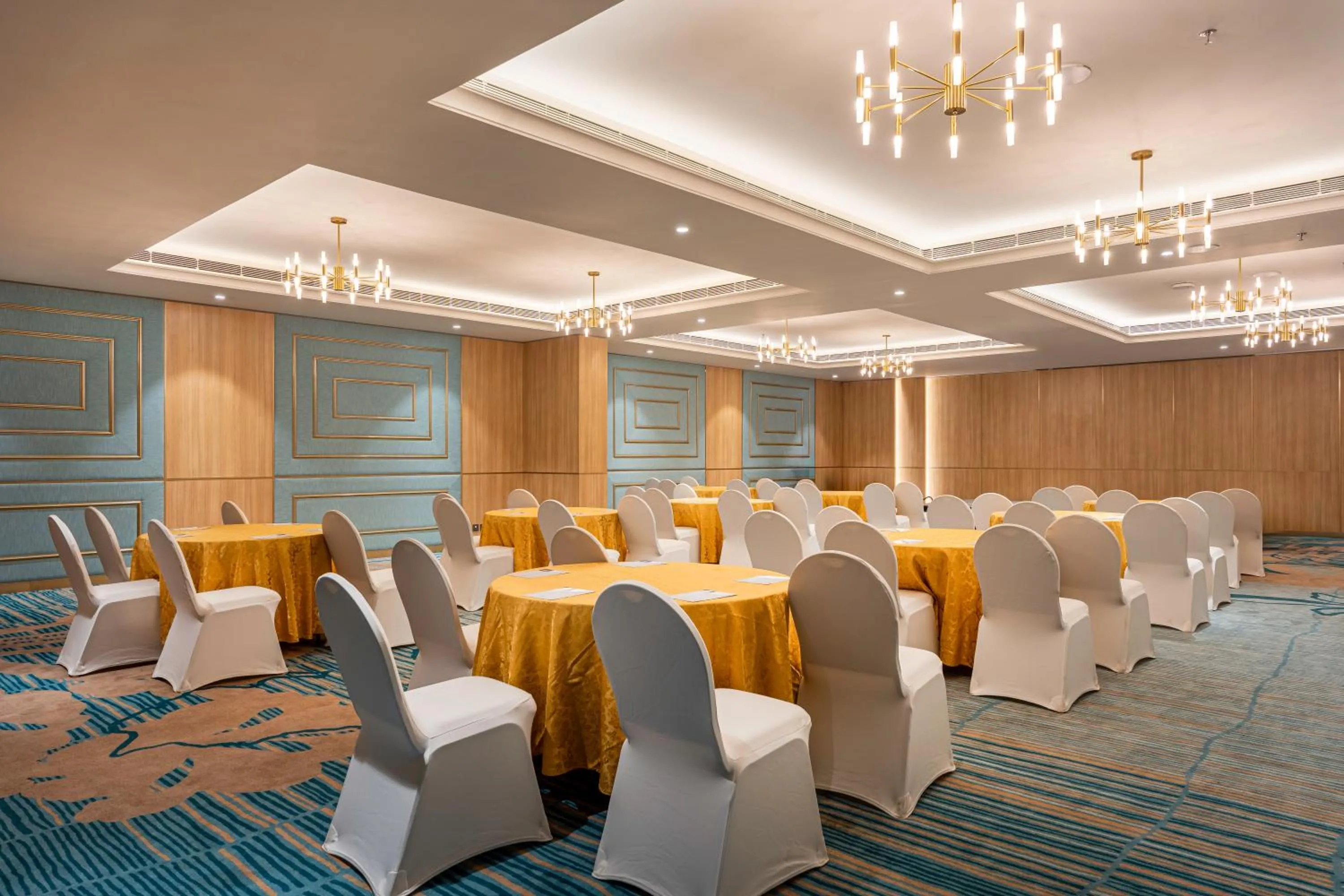 Banquet/Function facilities in Park Inn & Suites by Radisson Thrissur East Fort