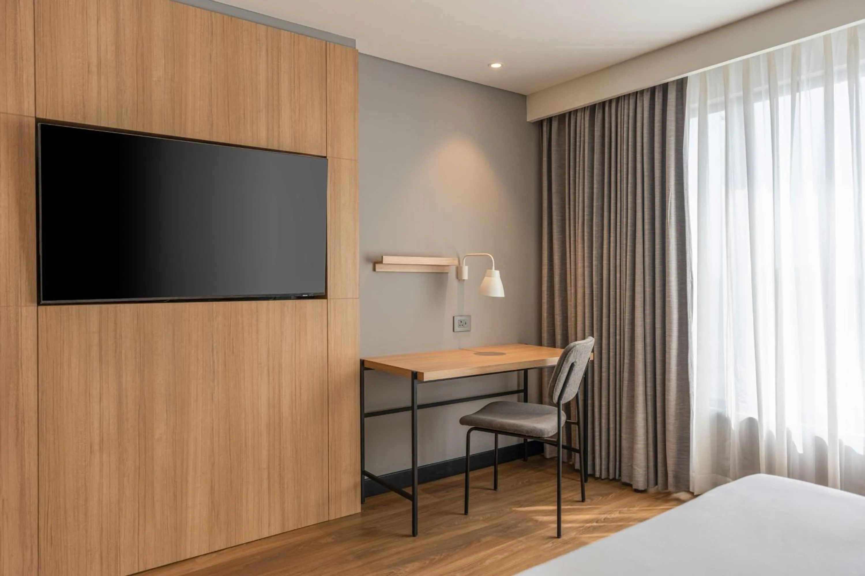 Bedroom, Bed in Park Inn & Suites by Radisson Thrissur East Fort