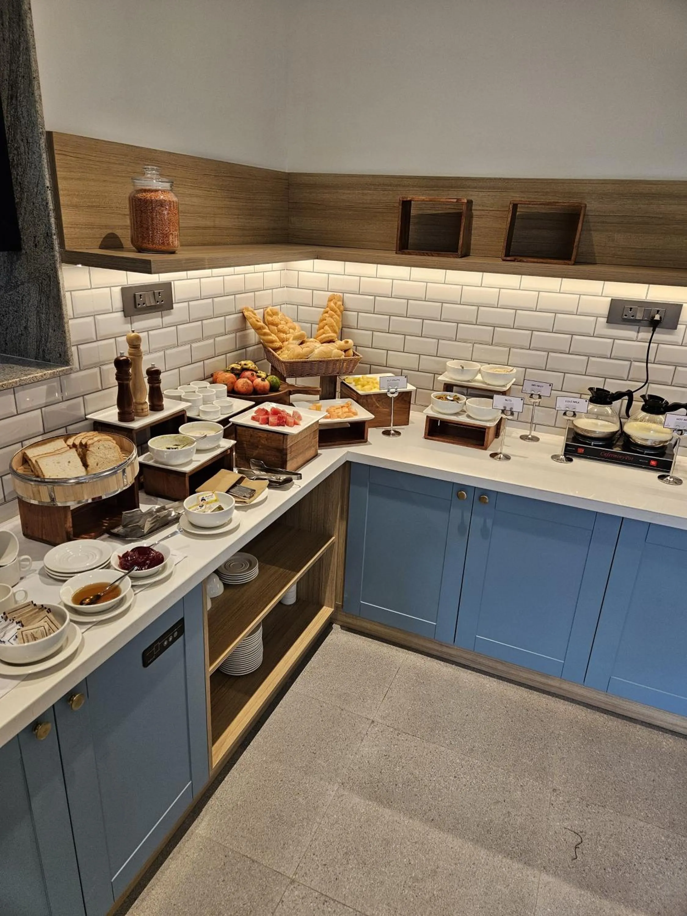 Food and drinks in Park Inn & Suites by Radisson Thrissur East Fort
