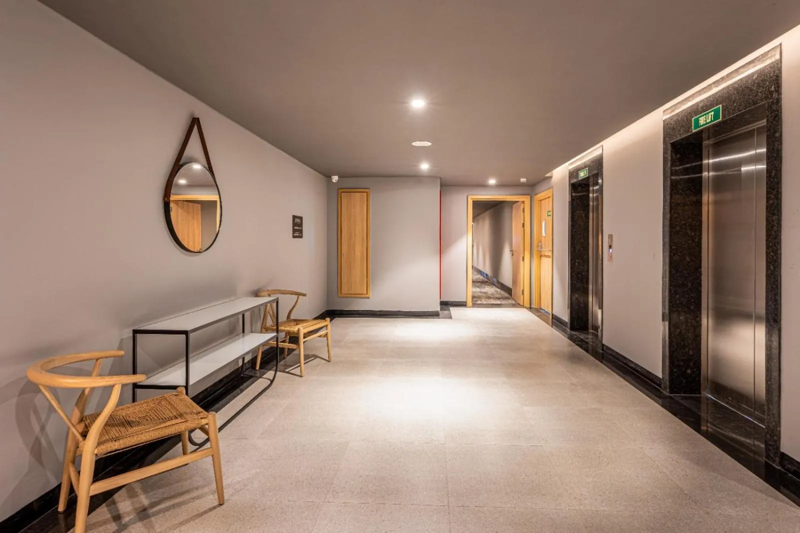 Seating area in Park Inn & Suites by Radisson Thrissur East Fort