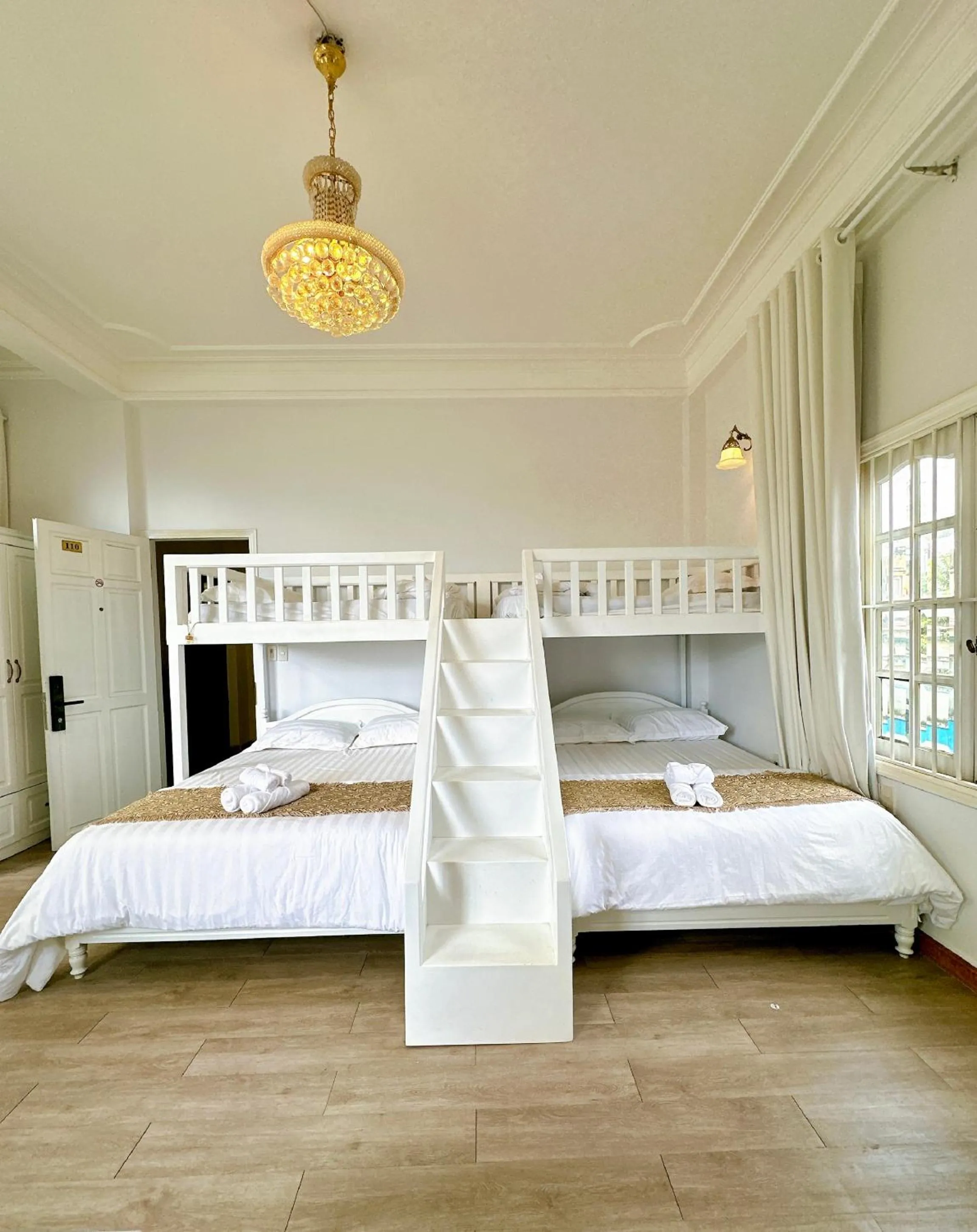 Bedroom, Bed in Le Petit Paris Dalat Hotel