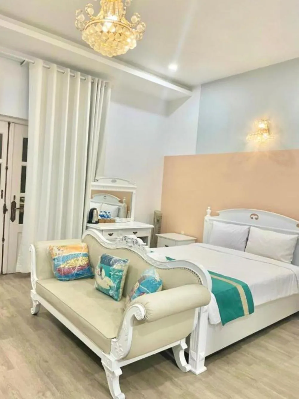 Bedroom, Bed in Le Petit Paris Dalat Hotel