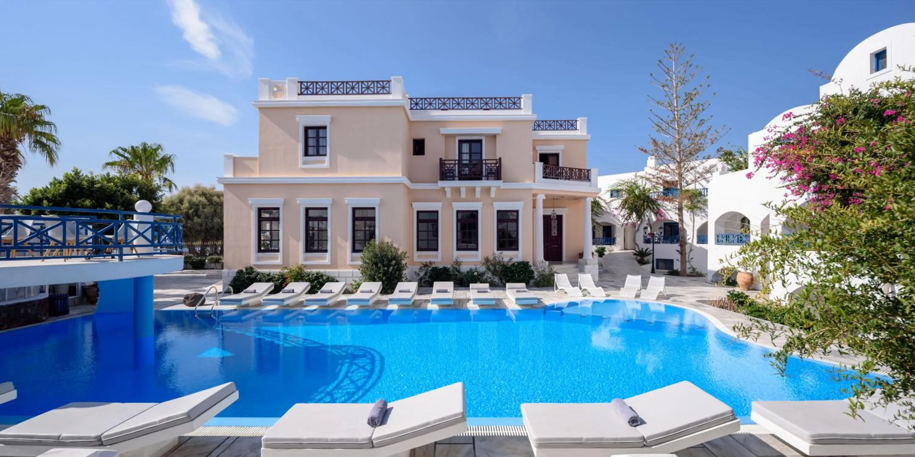 Property building in Veggera Beach Hotel