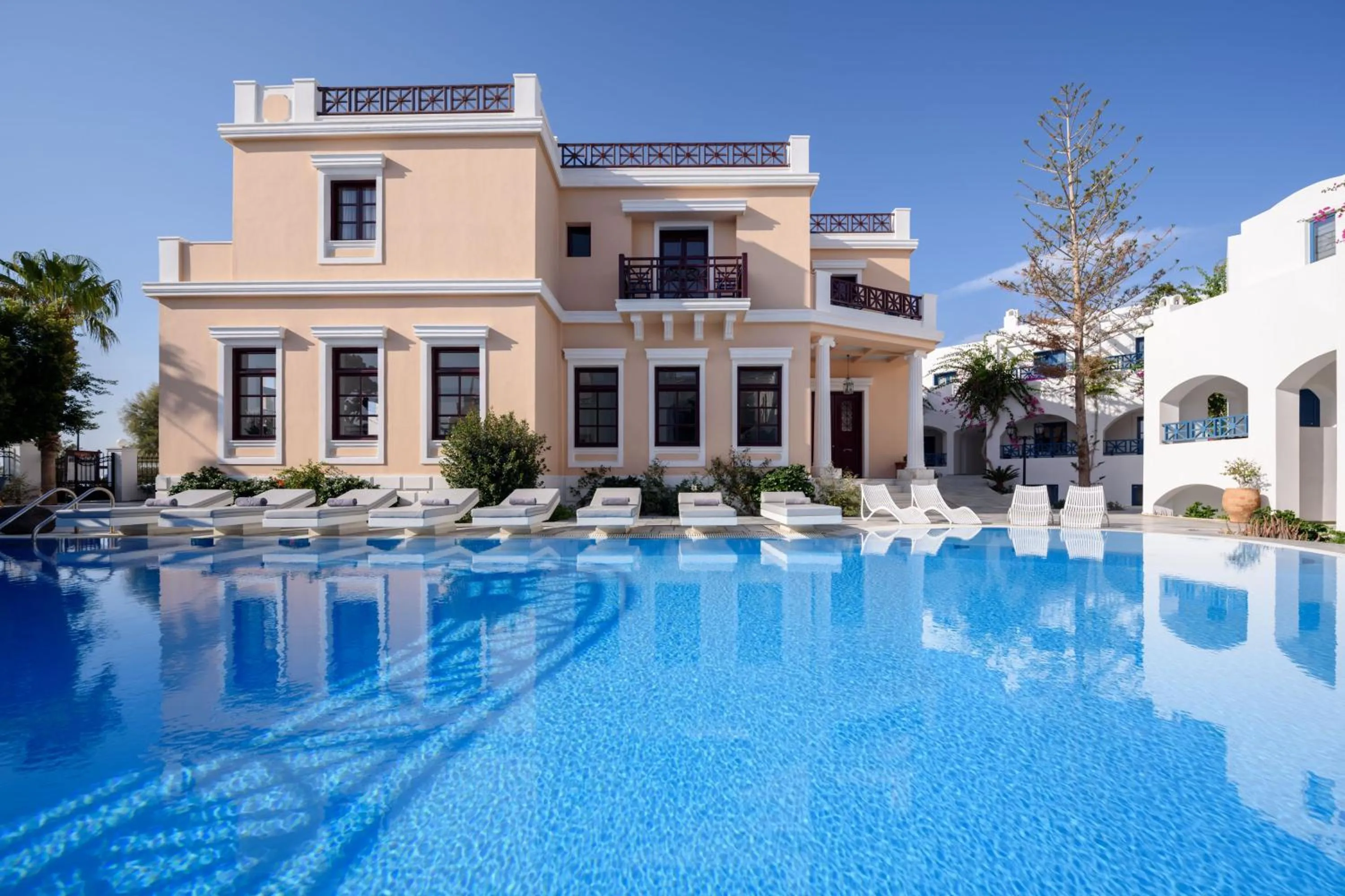 Property building in Veggera Beach Hotel