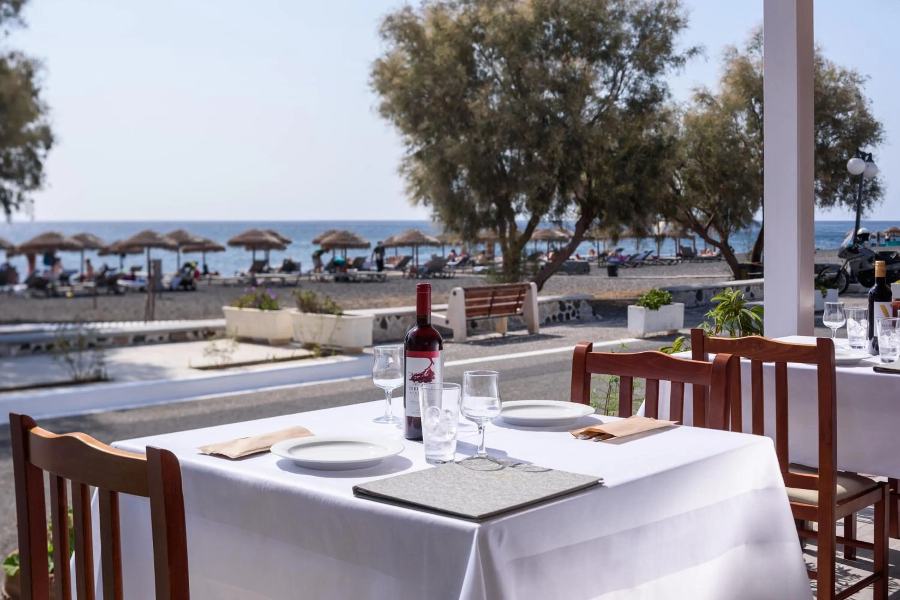 Restaurant/places to eat in Veggera Beach Hotel
