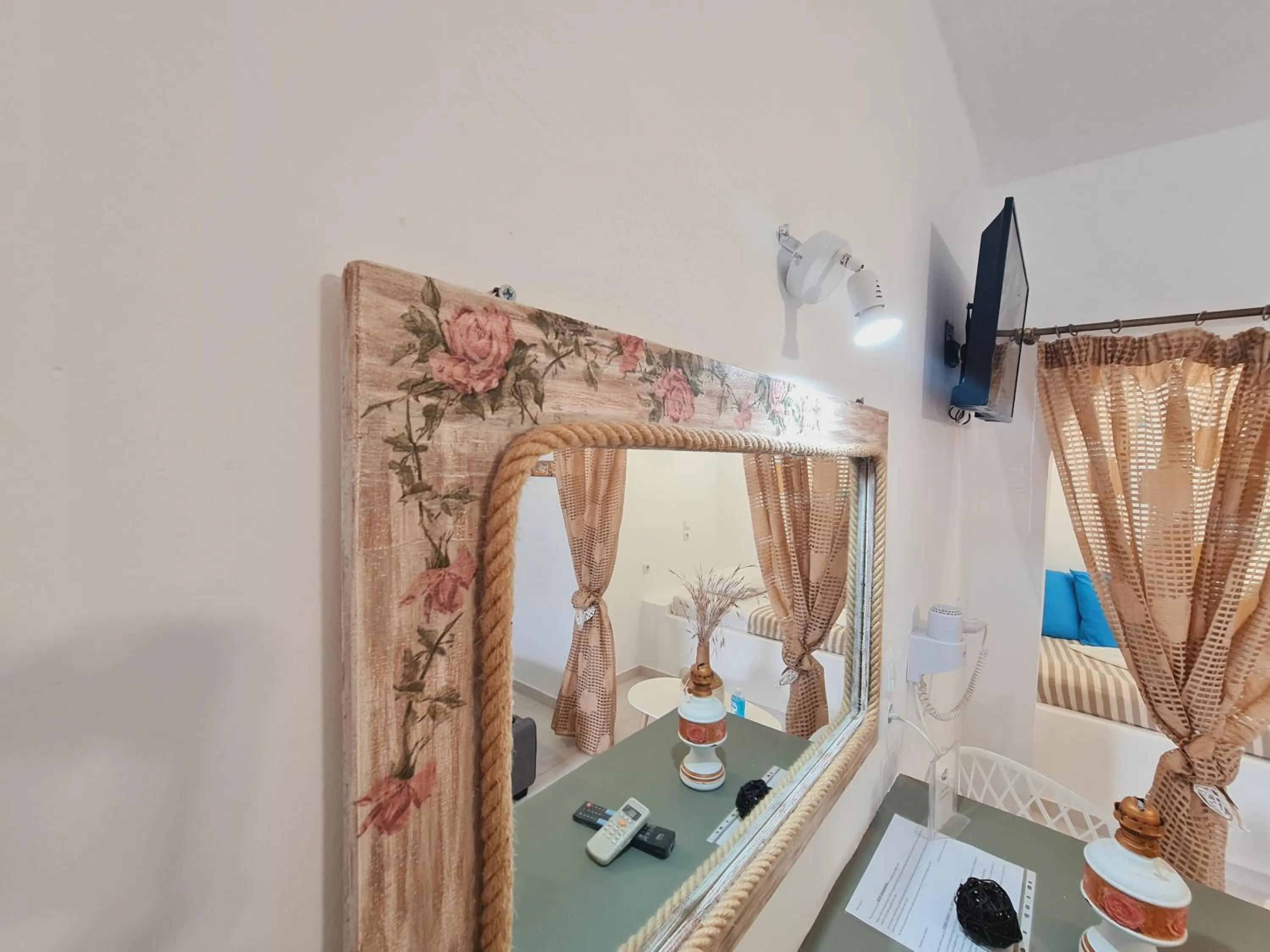 Decorative detail, Bed in Villa Anto