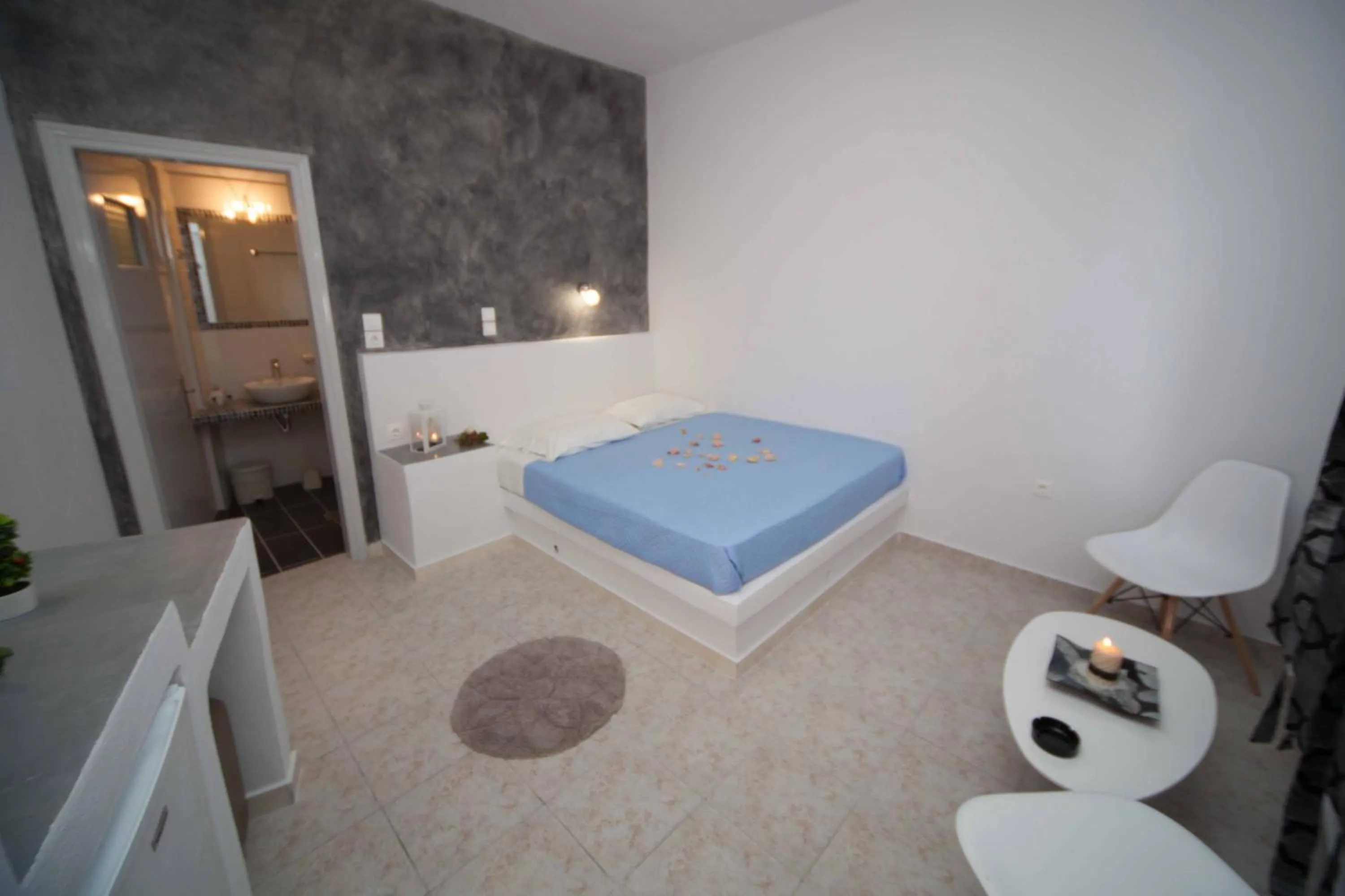 Photo of the whole room, Bed in Villa Anto