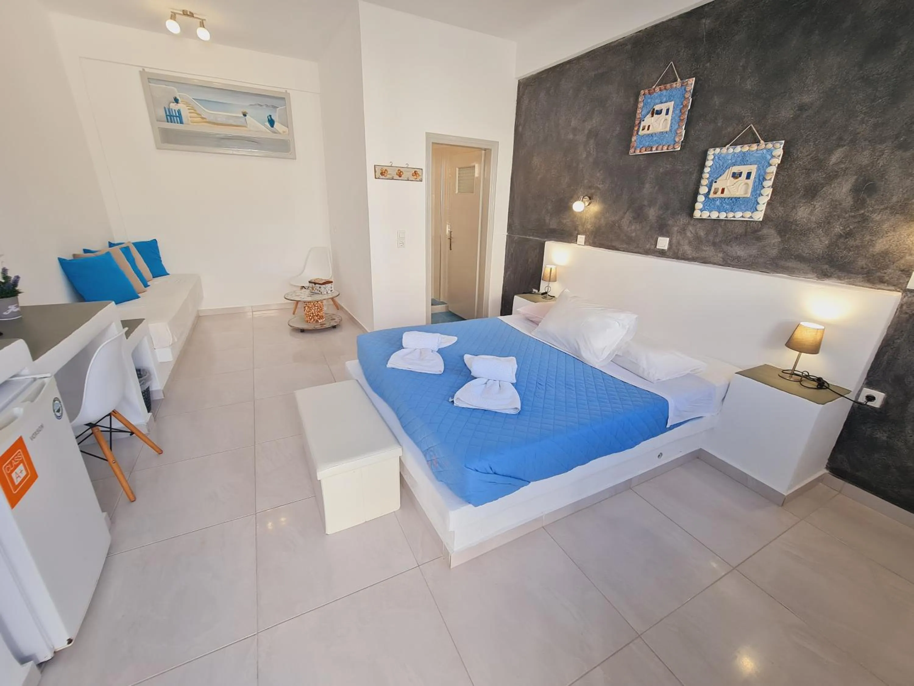 Photo of the whole room, Bed in Villa Anto