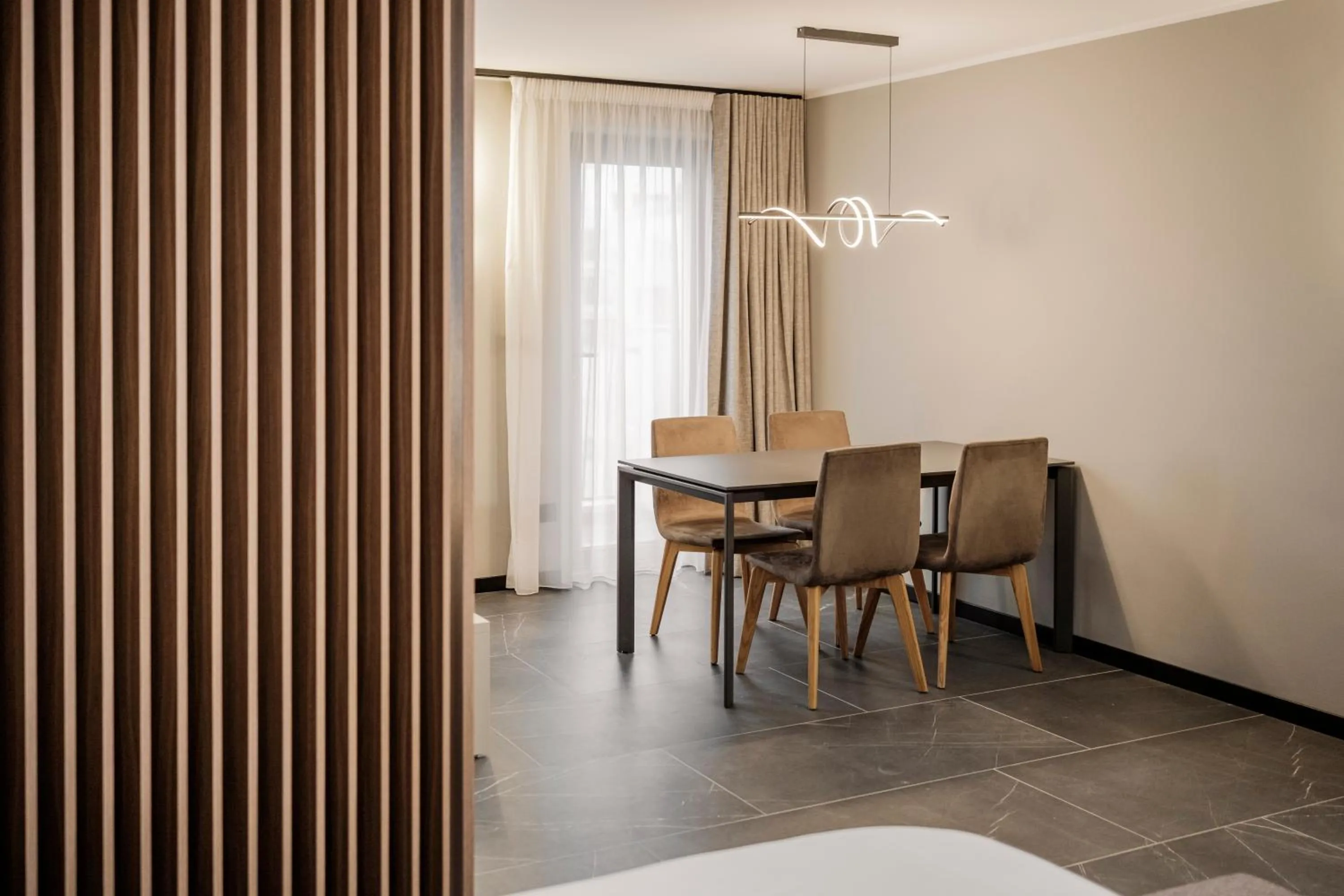 Dining area in Isabella Suites