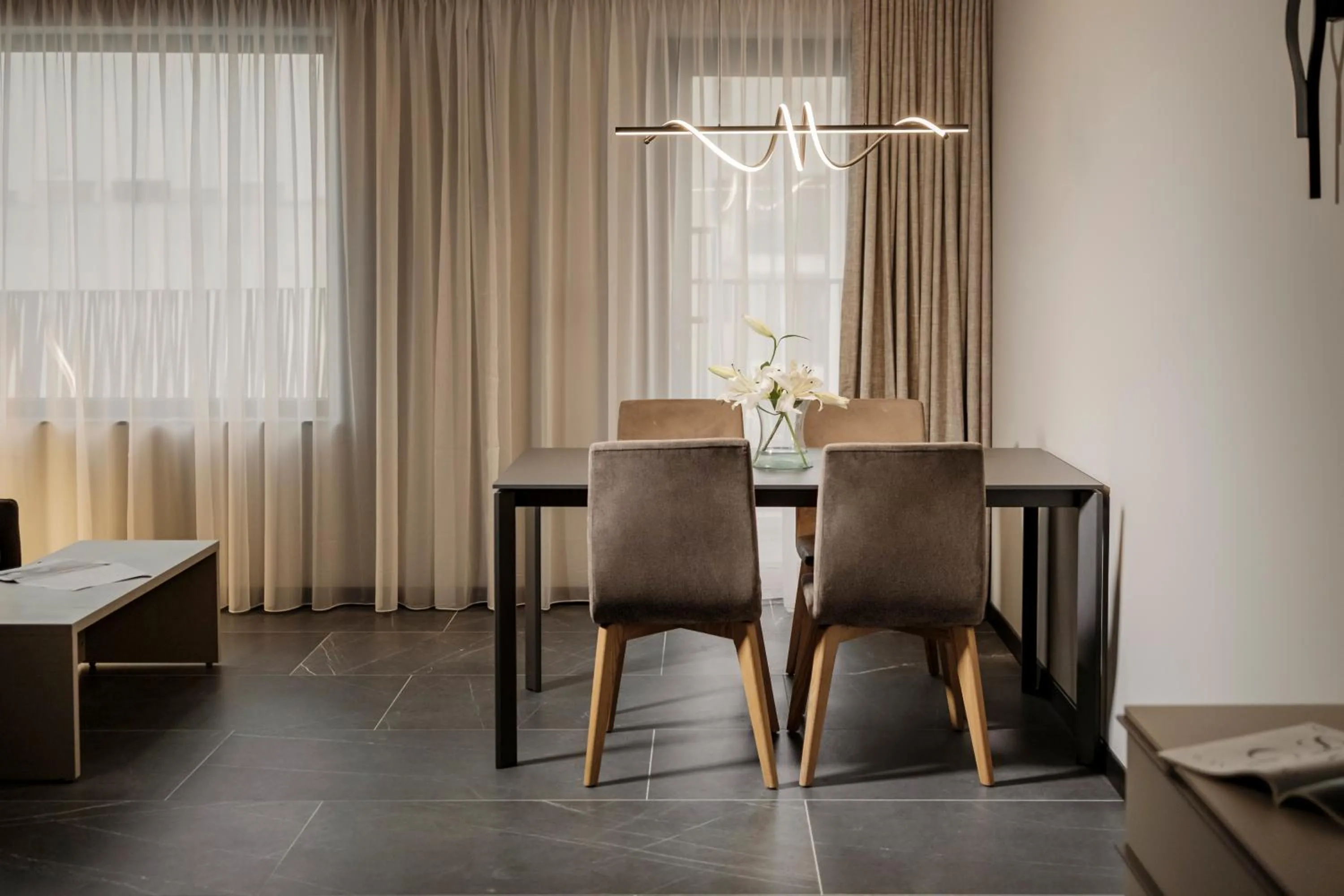 Dining area in Isabella Suites