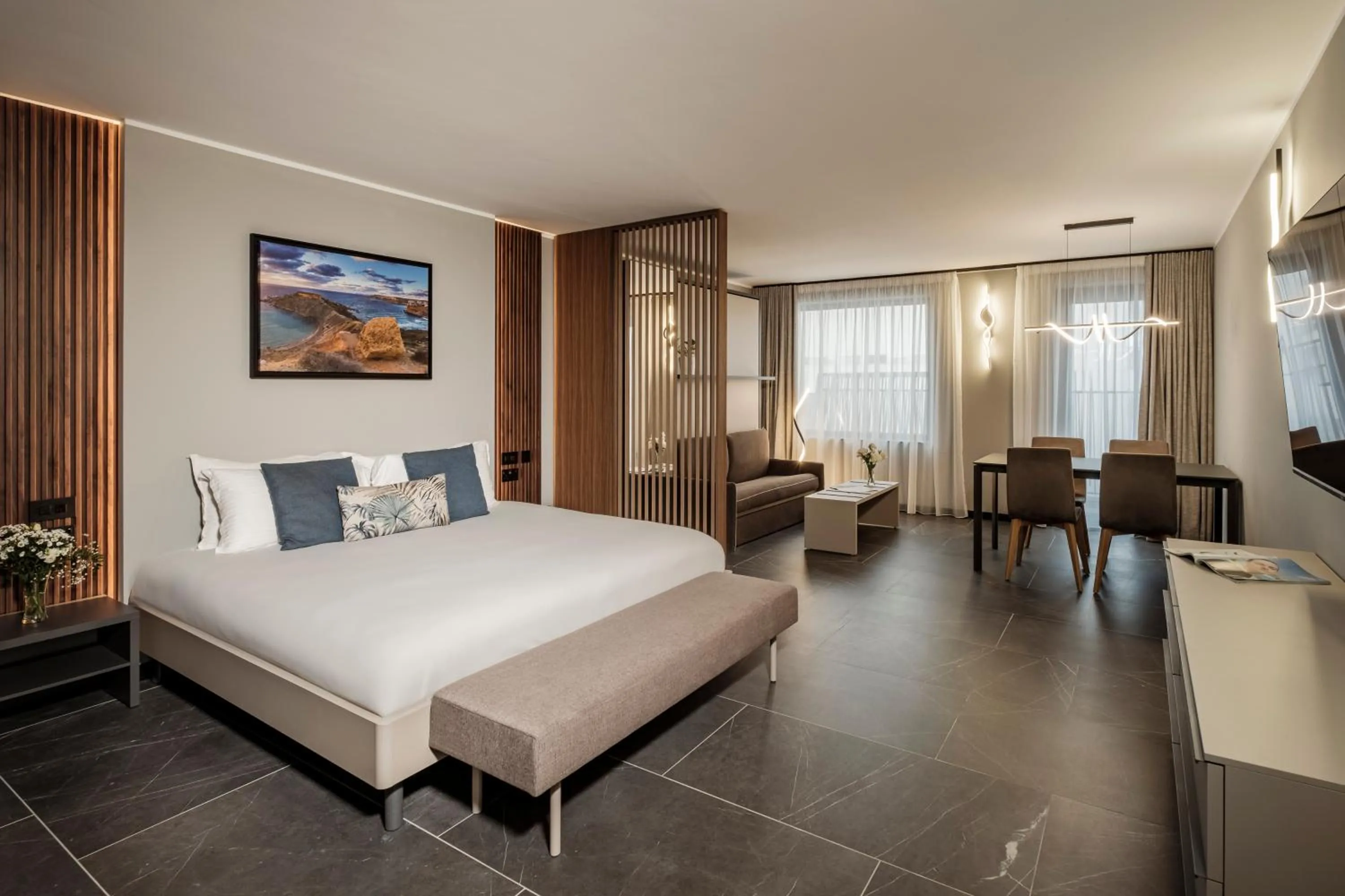 Living room, Bed in Isabella Suites