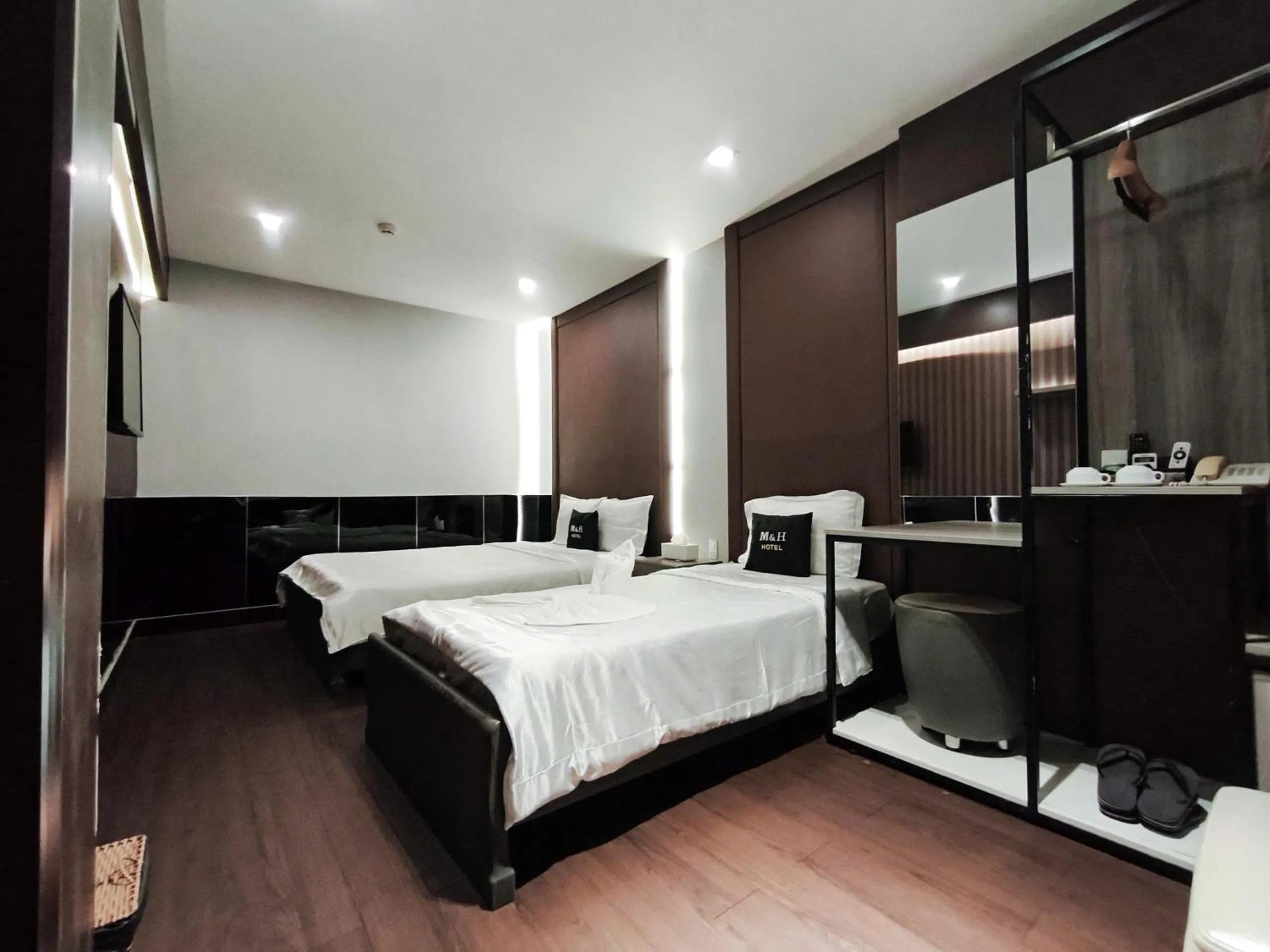 Photo of the whole room, Bed in M&H Hotel