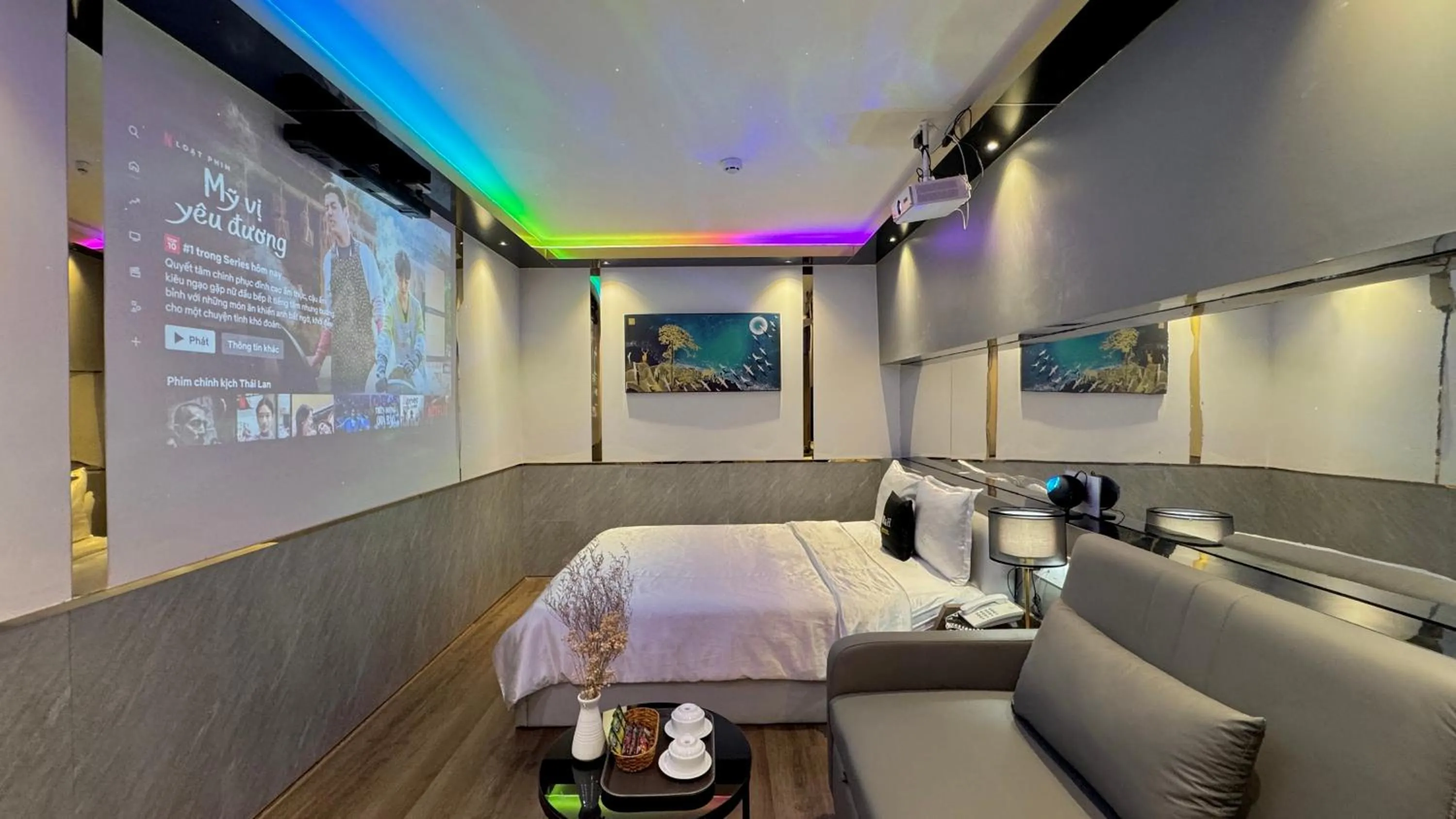 TV and multimedia in M&H Hotel