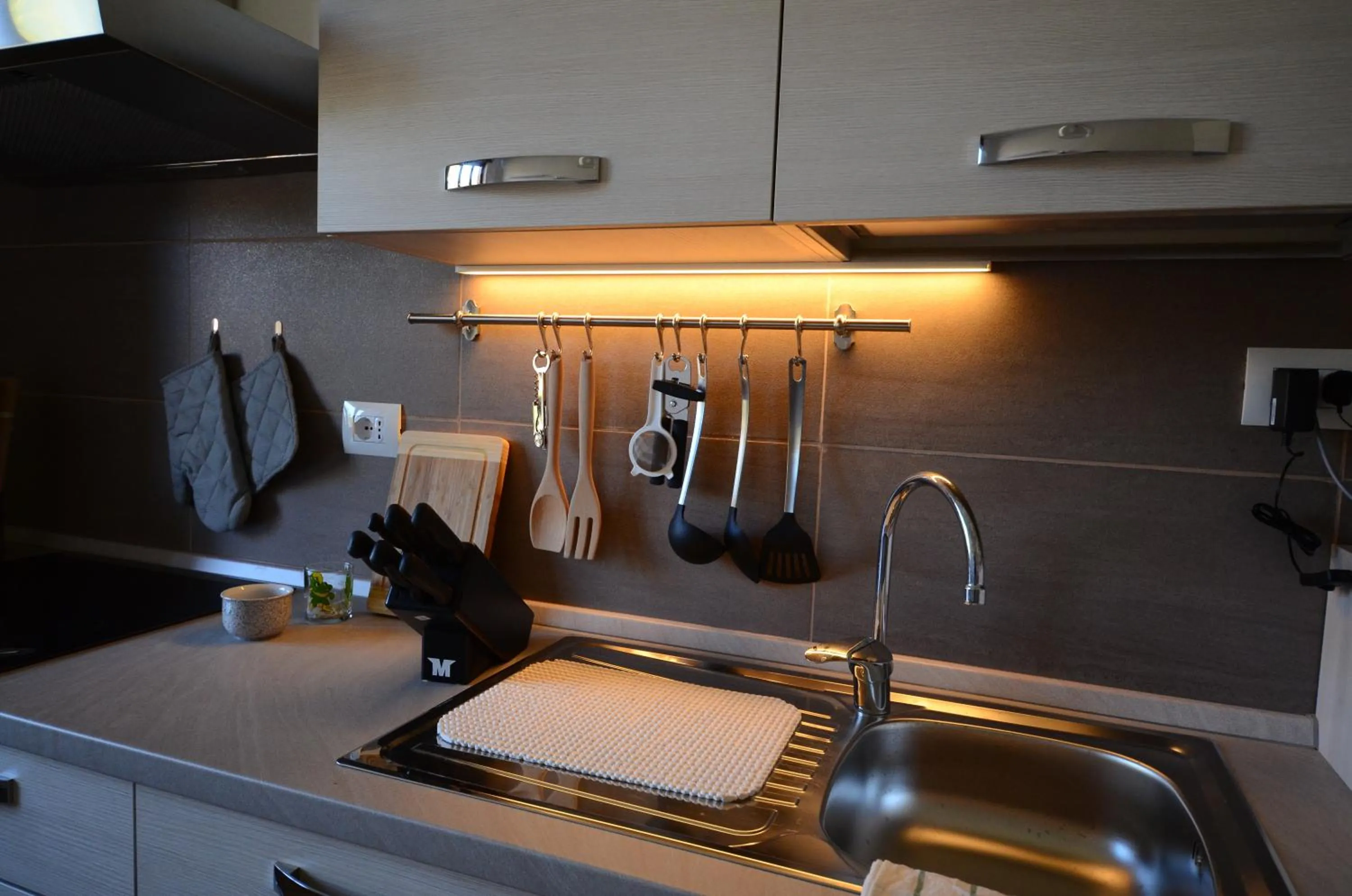 Kitchen or kitchenette in B&B La Grola