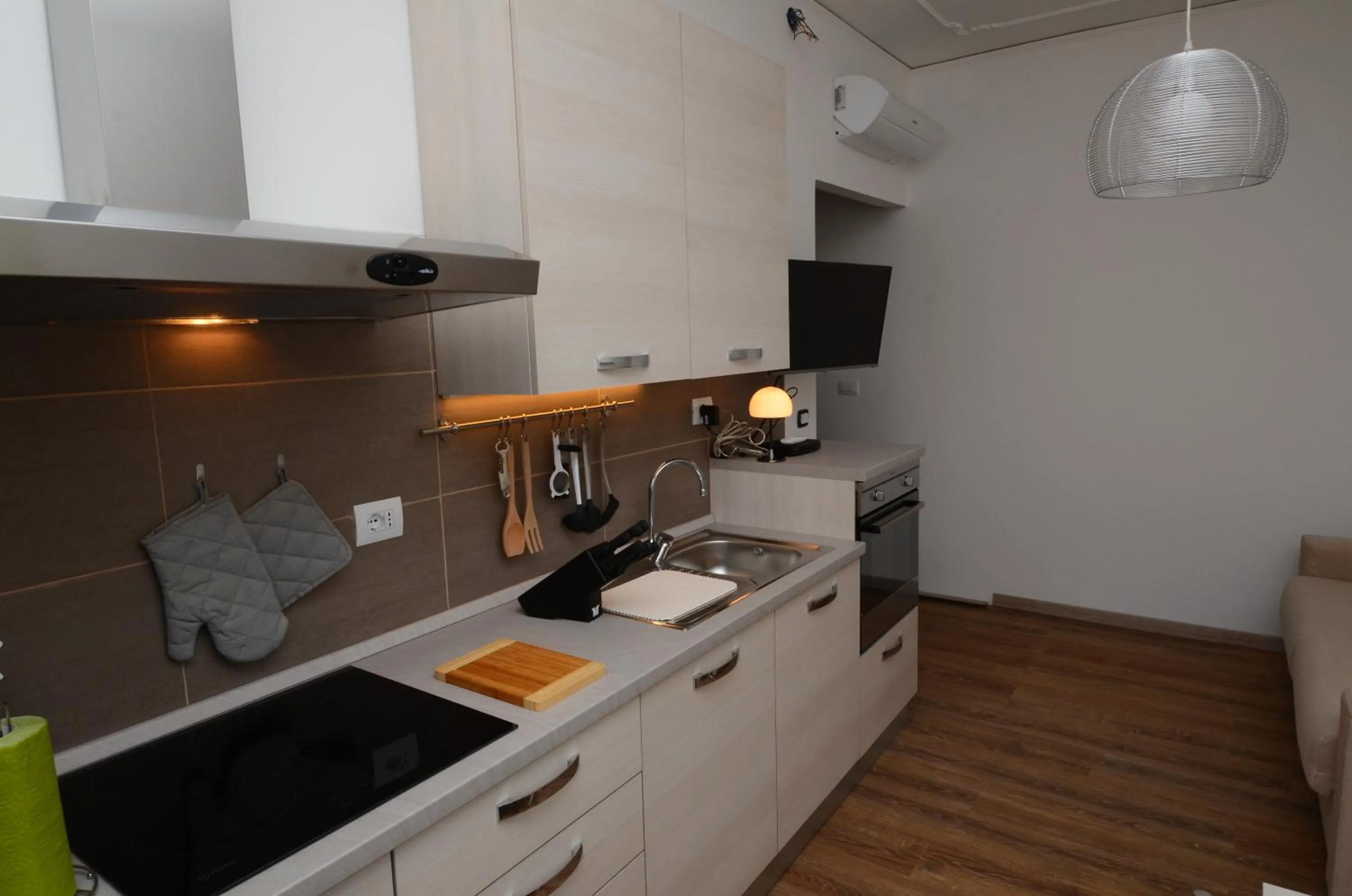 Kitchen or kitchenette in B&B La Grola