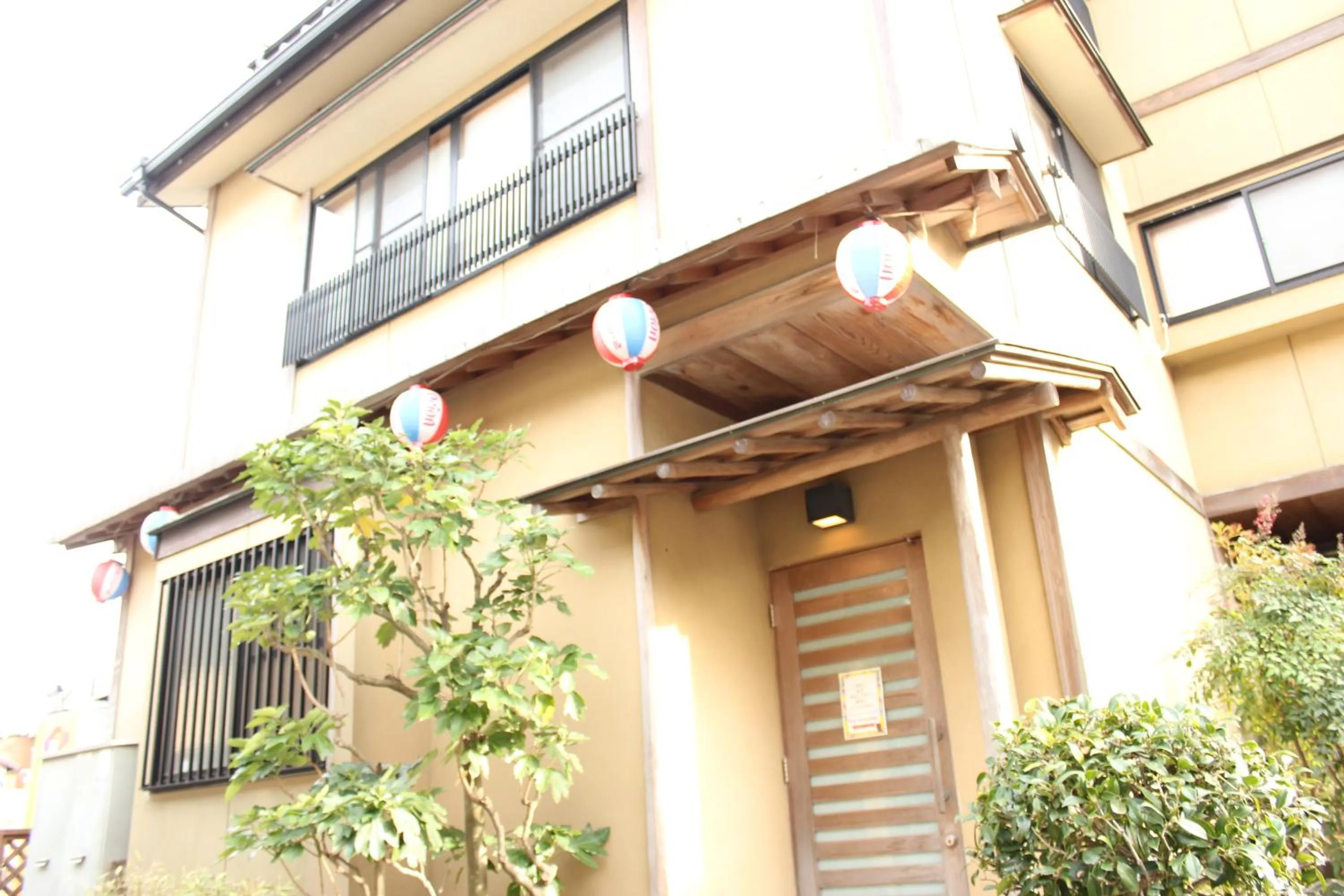Property building in Okinawa Minshuku Kariyushi