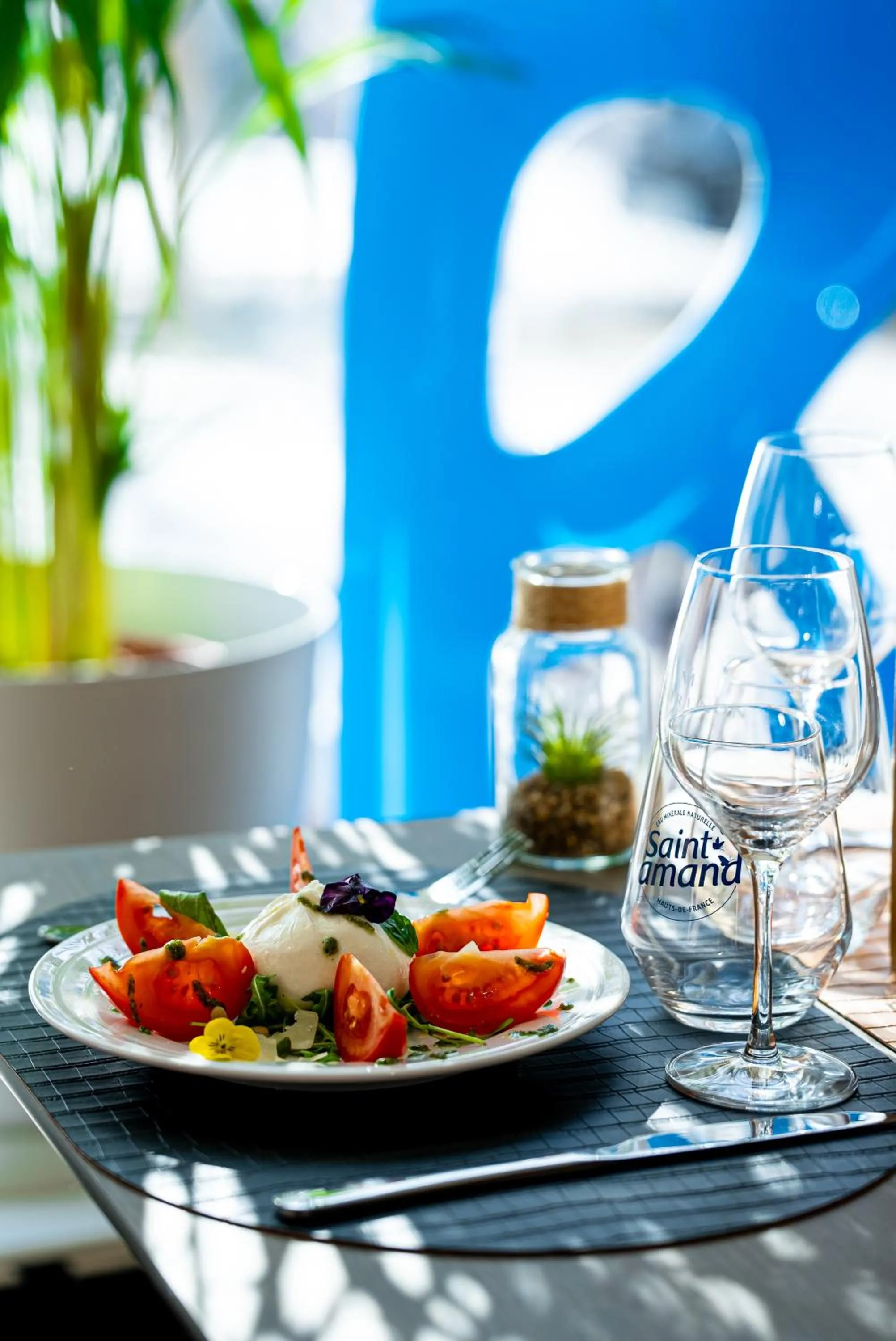 Breeze Hotel