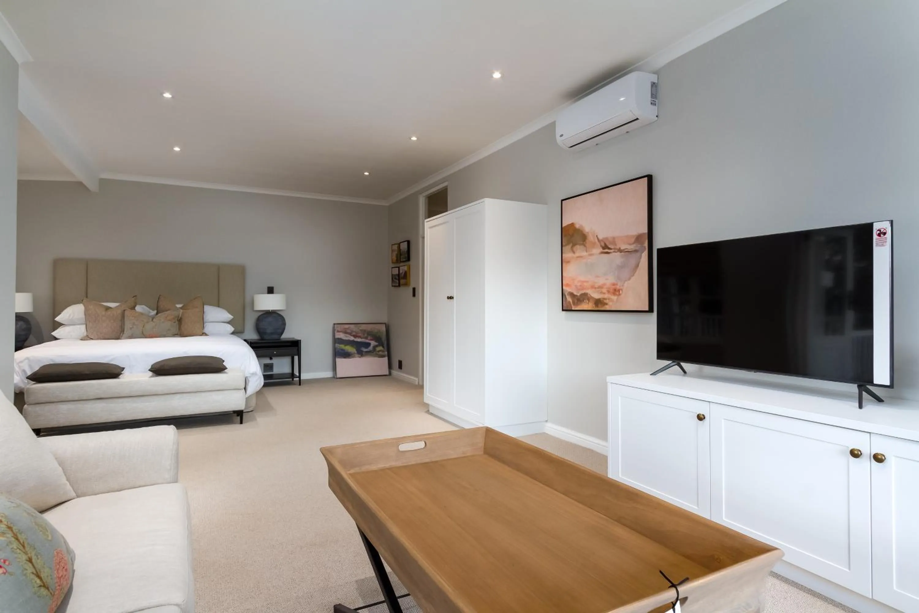 Living room, Bed in Bay Haven Collection, Hout Bay