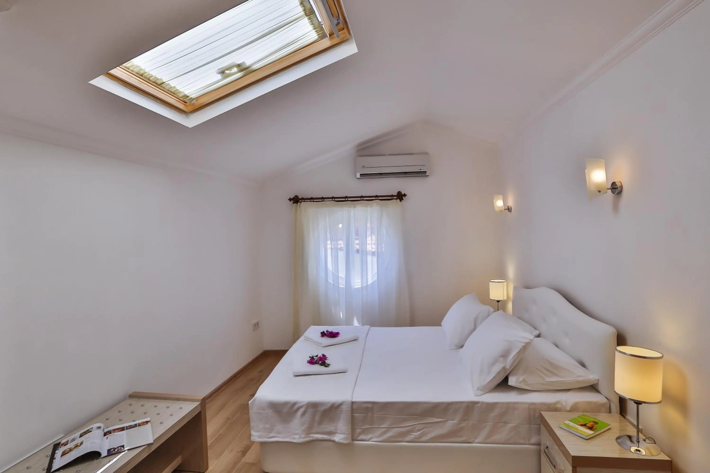 Photo of the whole room, Bed in Bossa Nova Apart Hotel