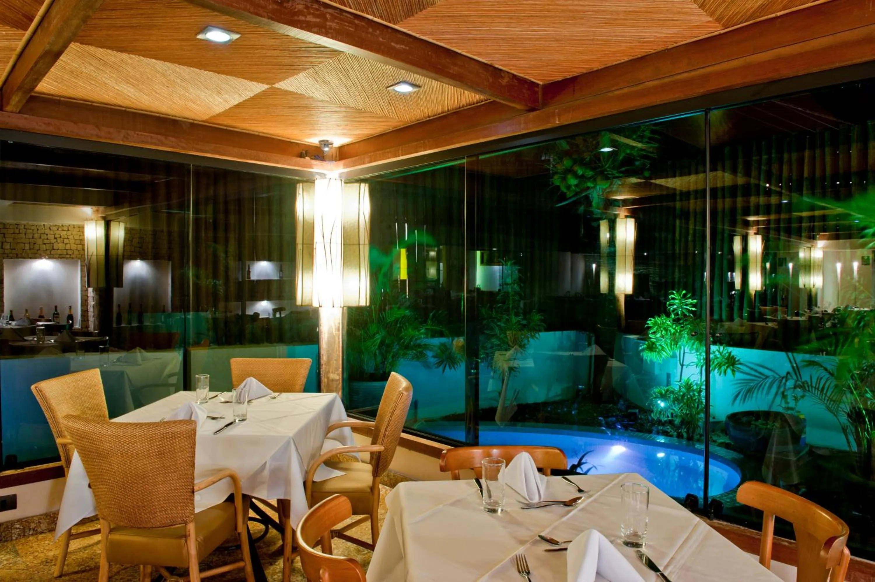 Restaurant/places to eat in Pontalmar Praia Hotel