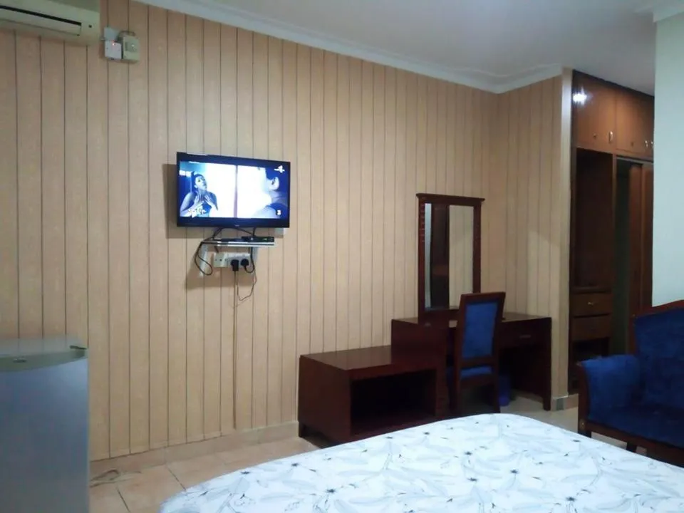 Bed in Emerald Hotel Kampala