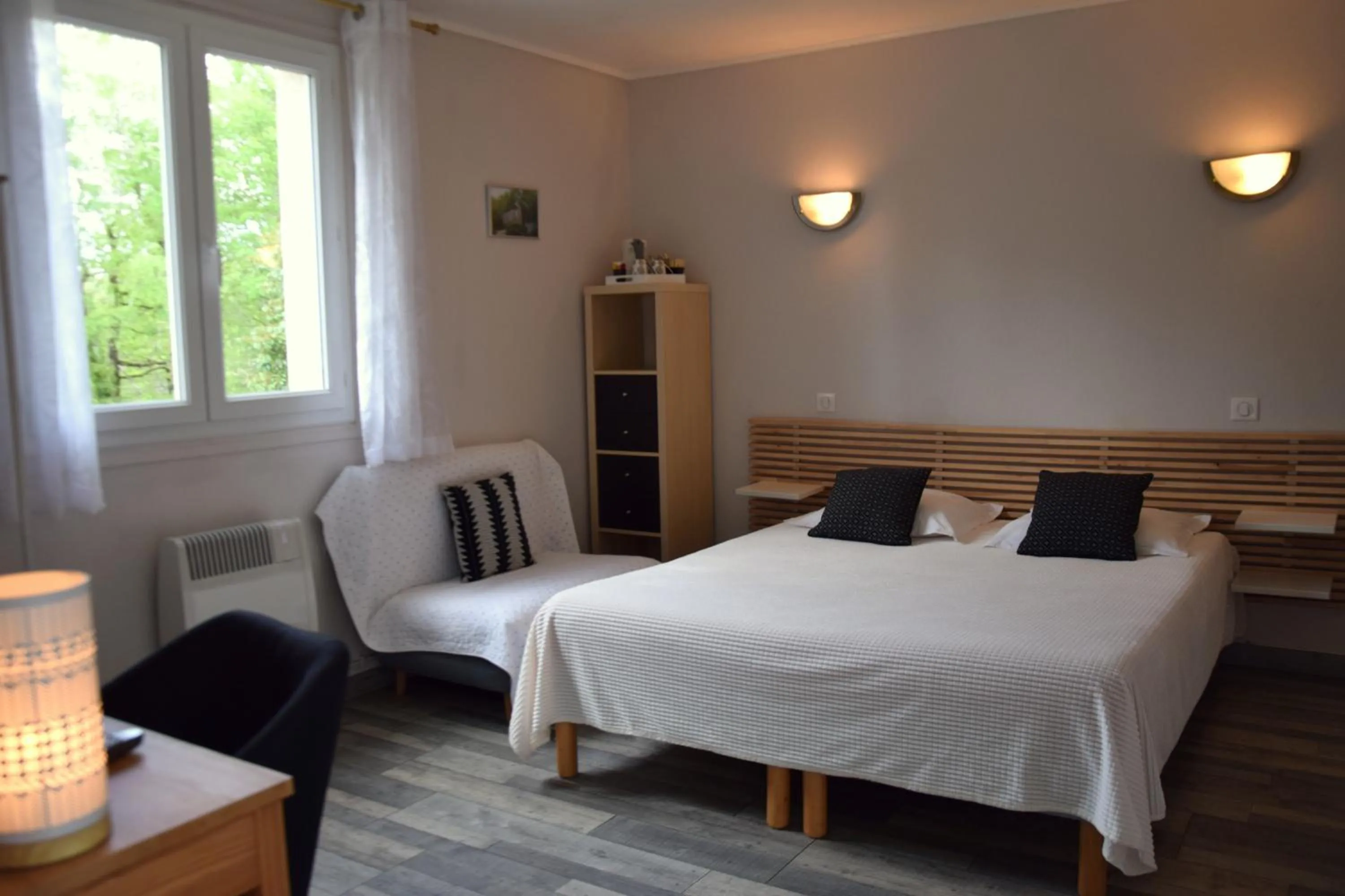 Photo of the whole room, Bed in Chambres d'Hôtes L'Orée des Bois