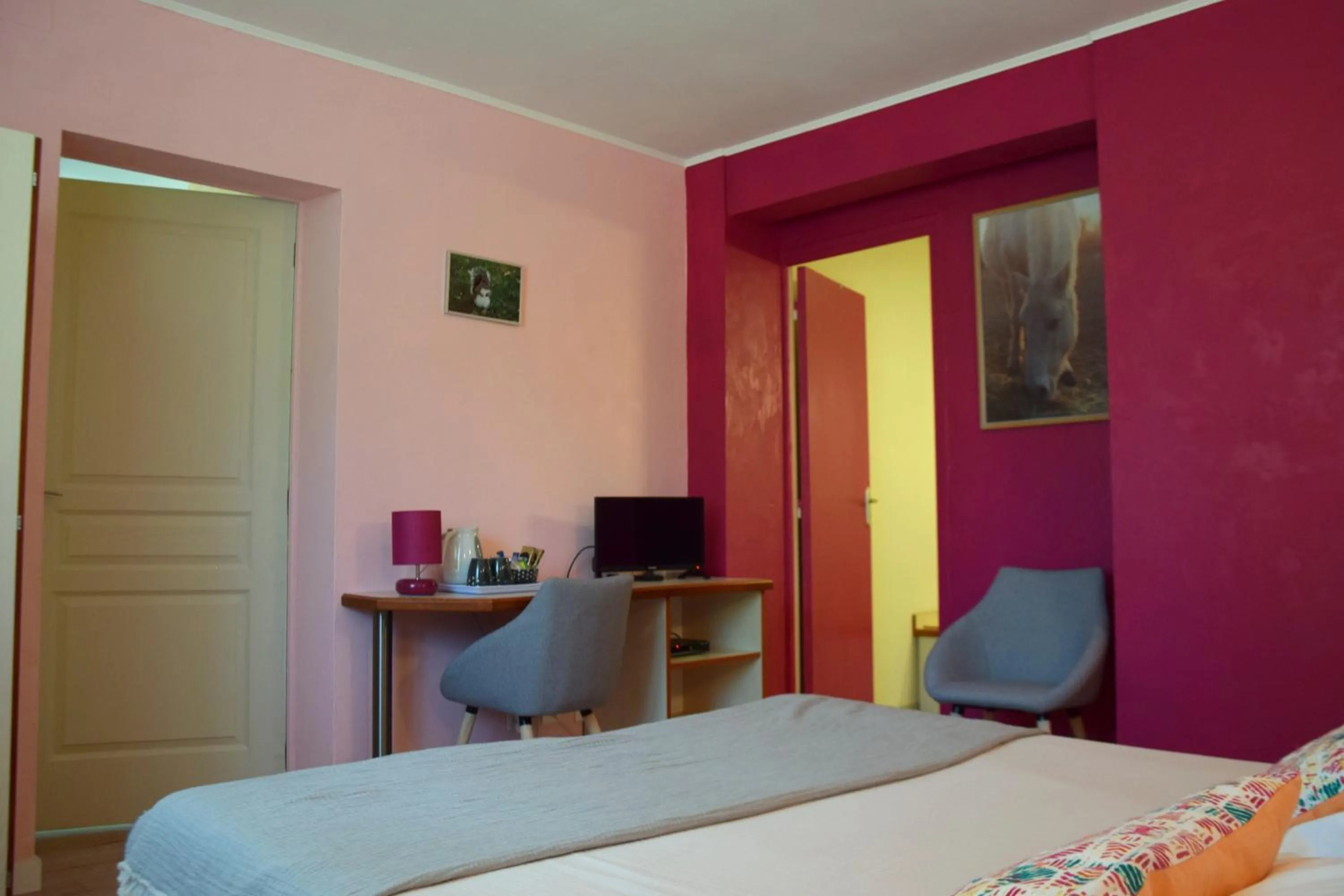 Bedroom, Bed in Chambres d'Hôtes L'Orée des Bois