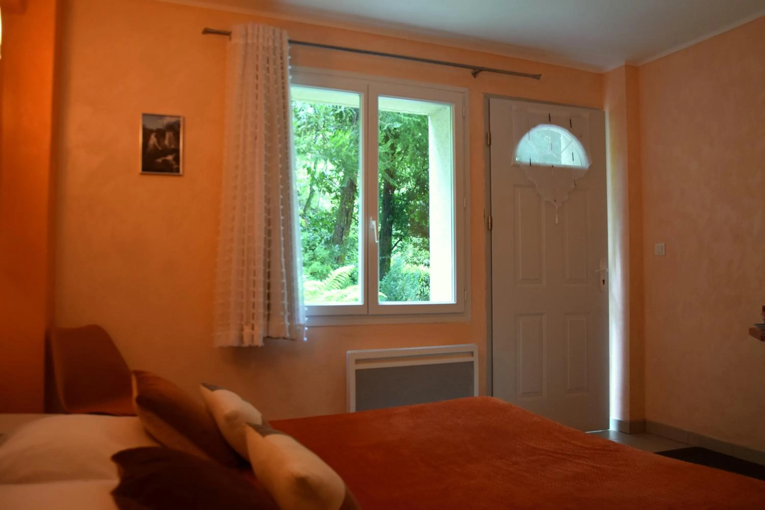 Photo of the whole room, Bed in Chambres d'Hôtes L'Orée des Bois