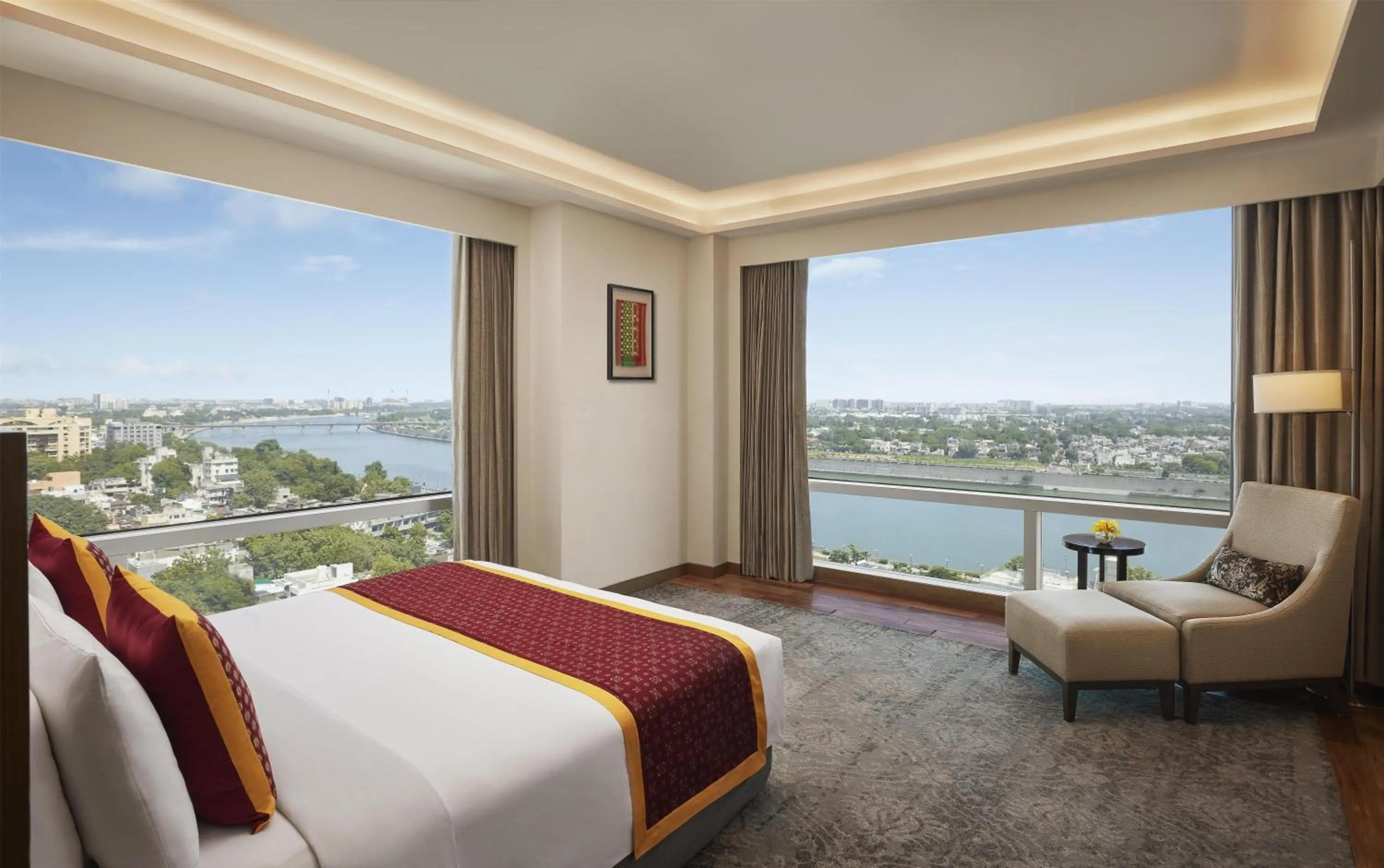 Photo of the whole room, Bed in Hyatt Regency Ahmedabad