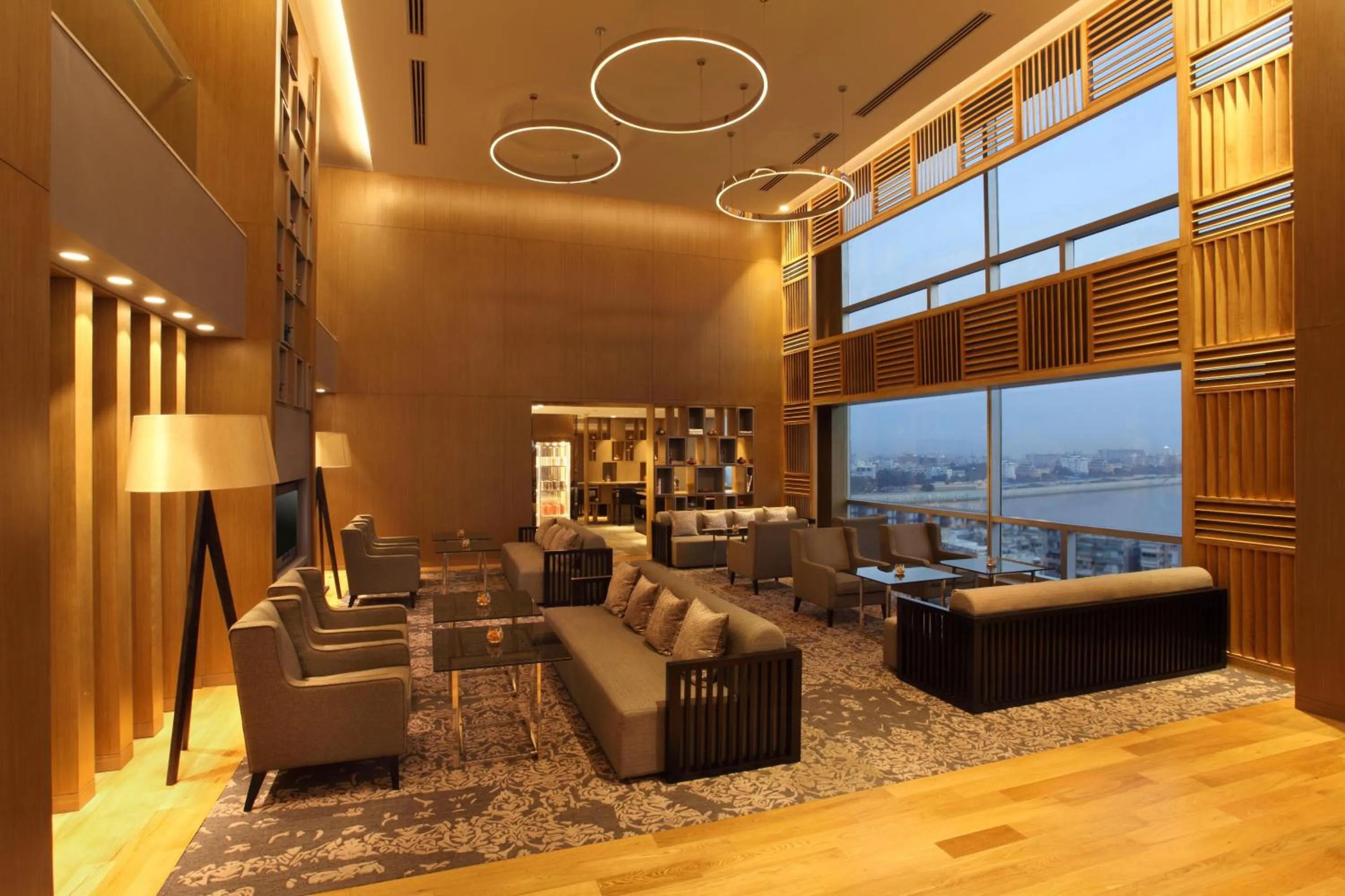 Lounge or bar in Hyatt Regency Ahmedabad