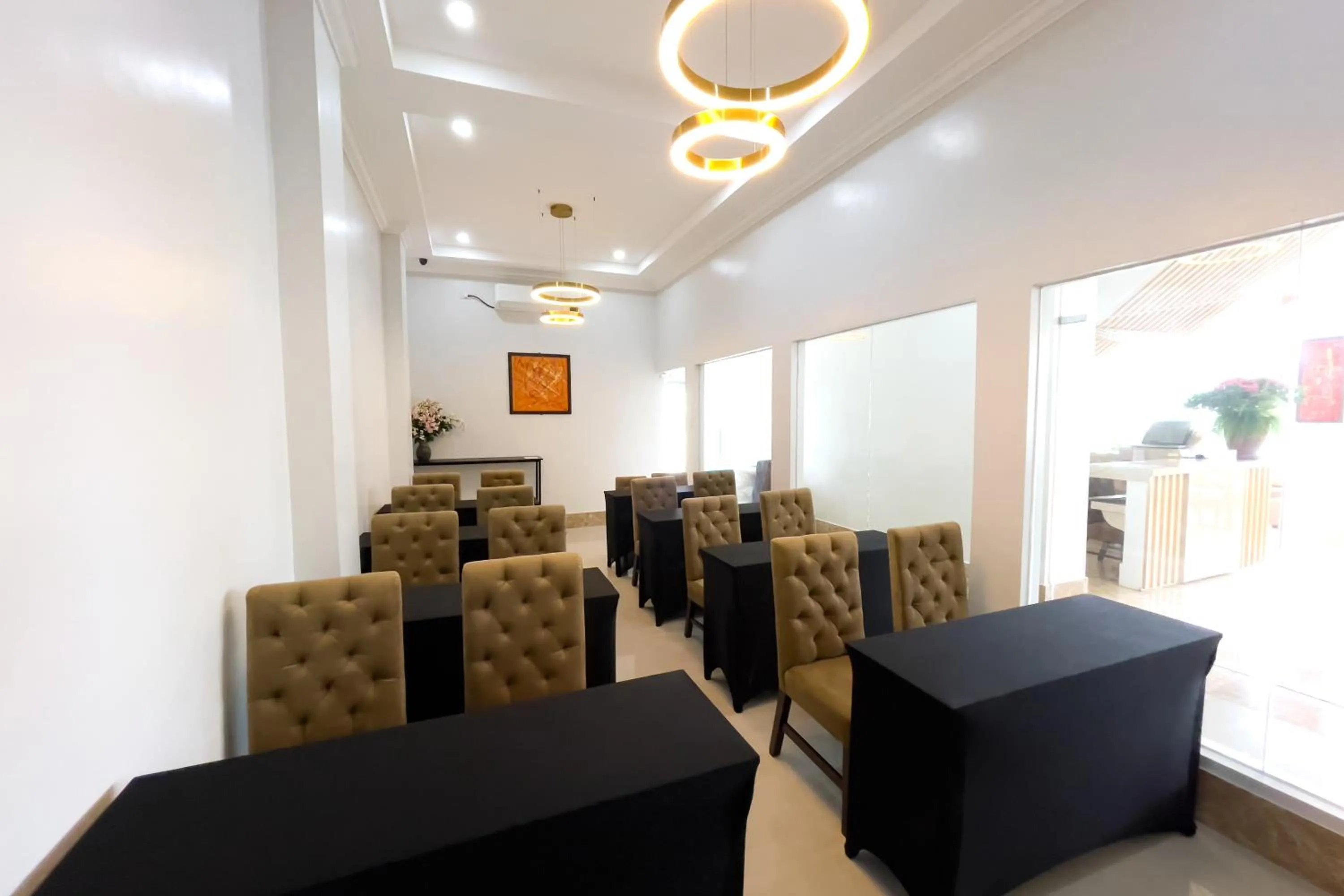 B Hotels Angeles City