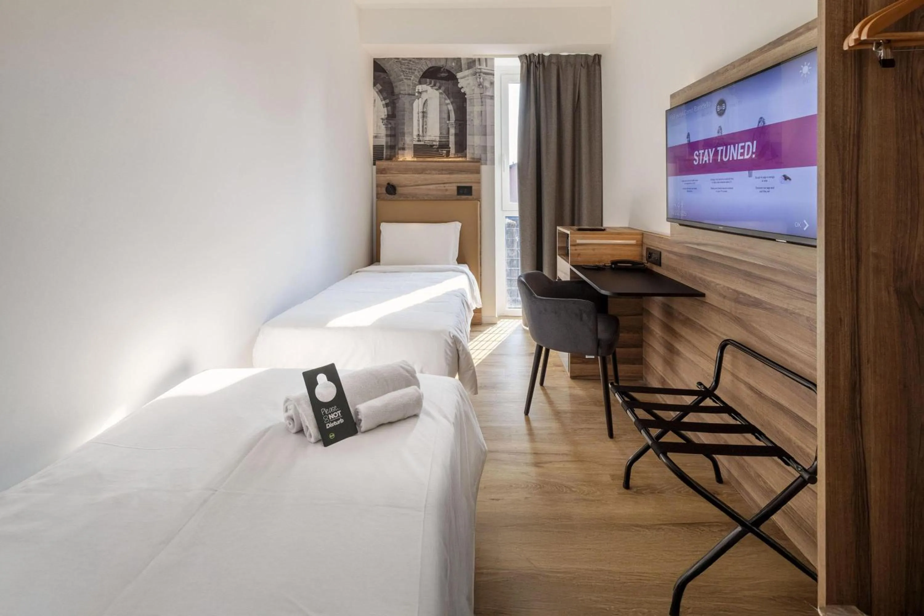 Photo of the whole room, Bed in B&B HOTEL Como Baradello