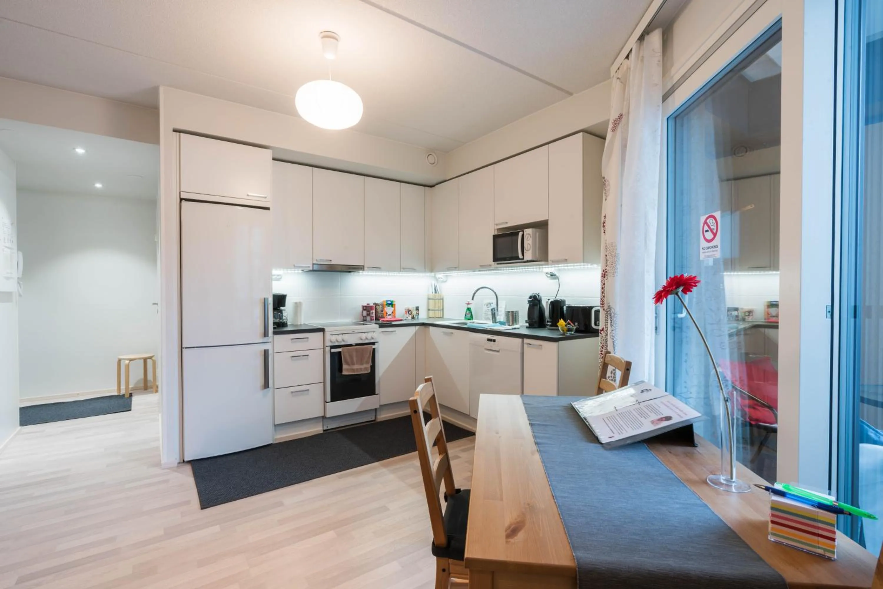 Kitchen or kitchenette in Oulu Hotelli Apartments