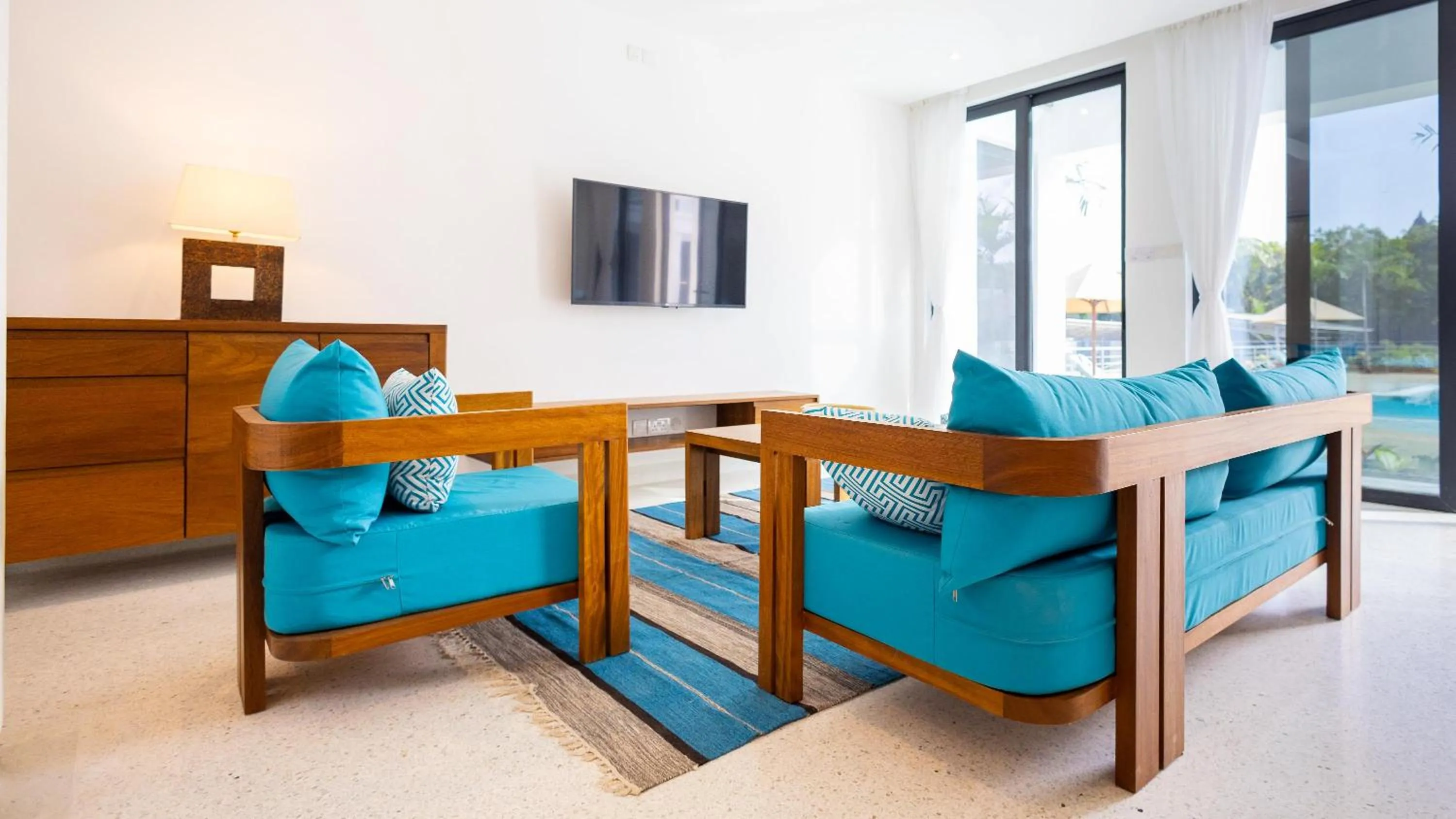 TV and multimedia in Amkia Villas Diani