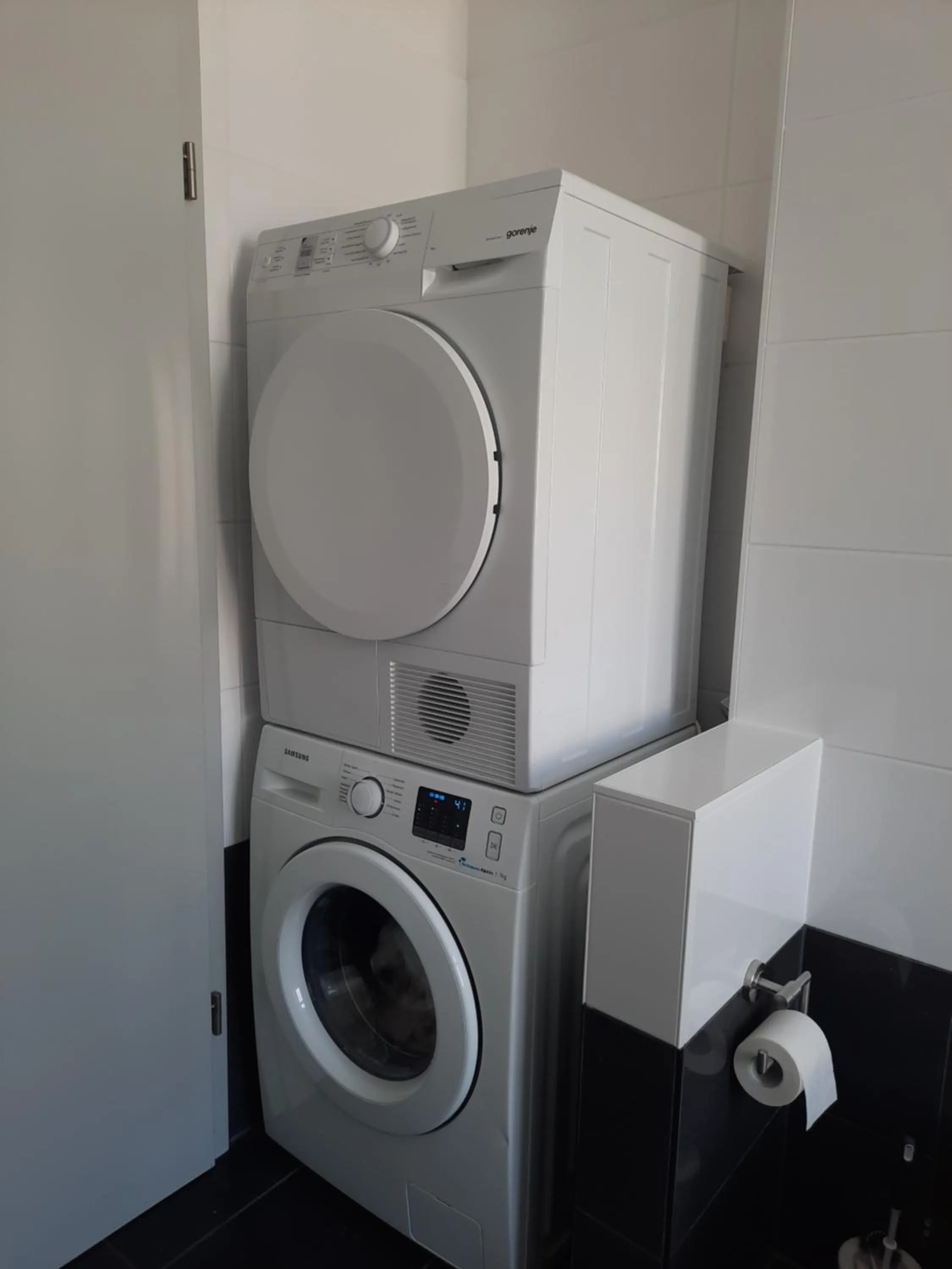 washing machine in City Apartments Magdeburg
