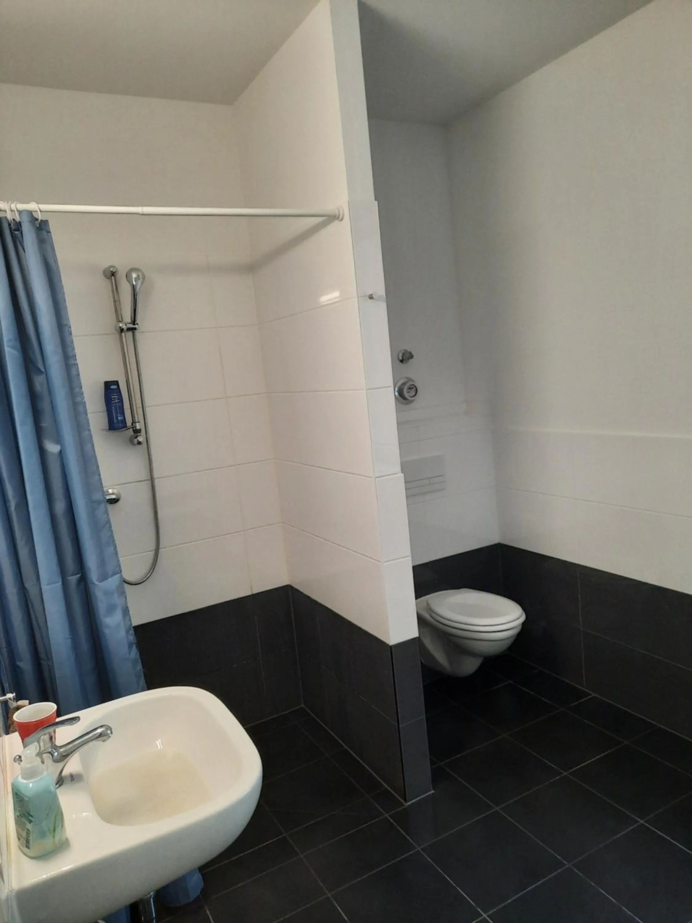 Bathroom in City Apartments Magdeburg