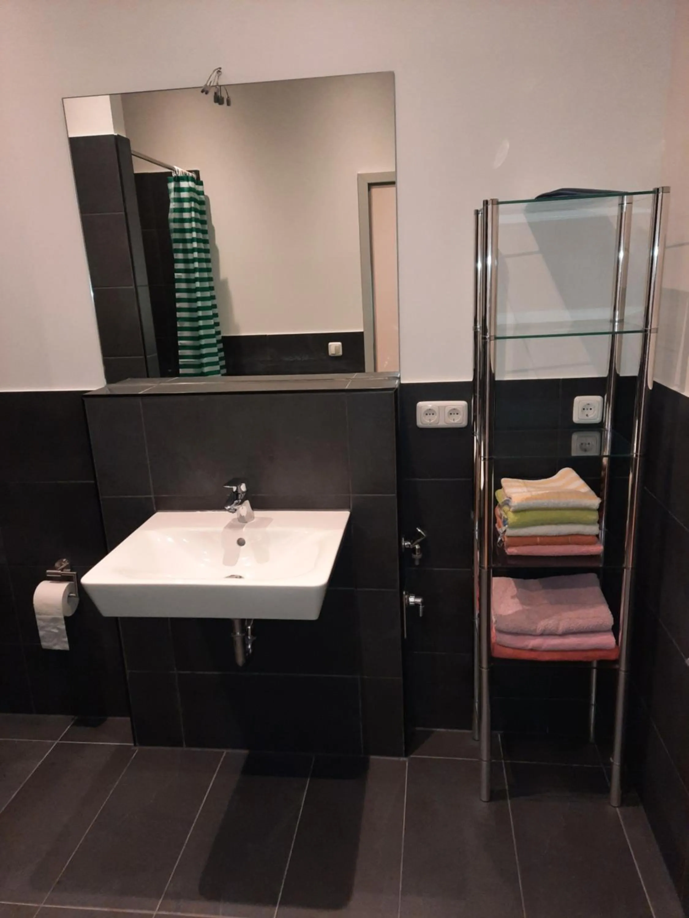 Bathroom in City Apartments Magdeburg