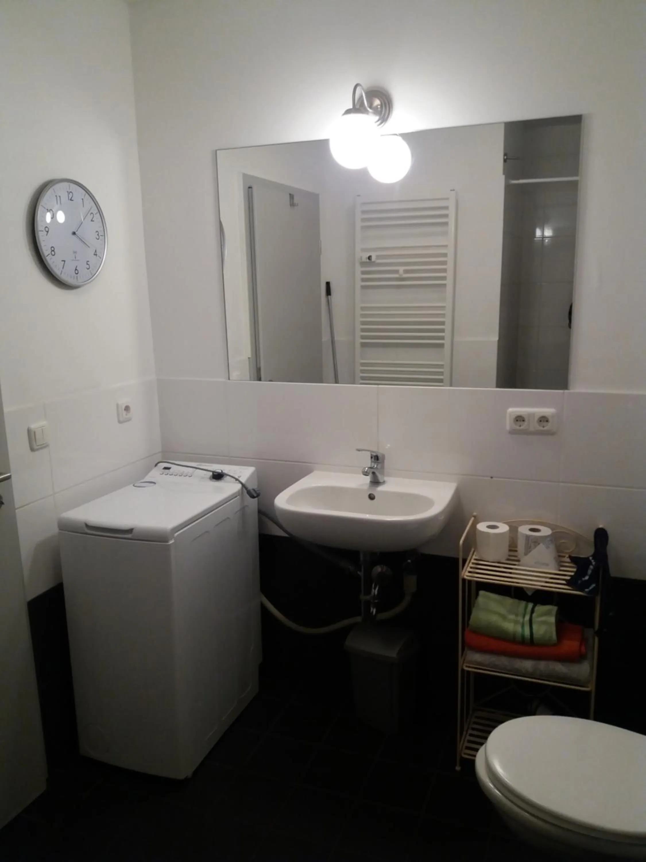 Bathroom in City Apartments Magdeburg