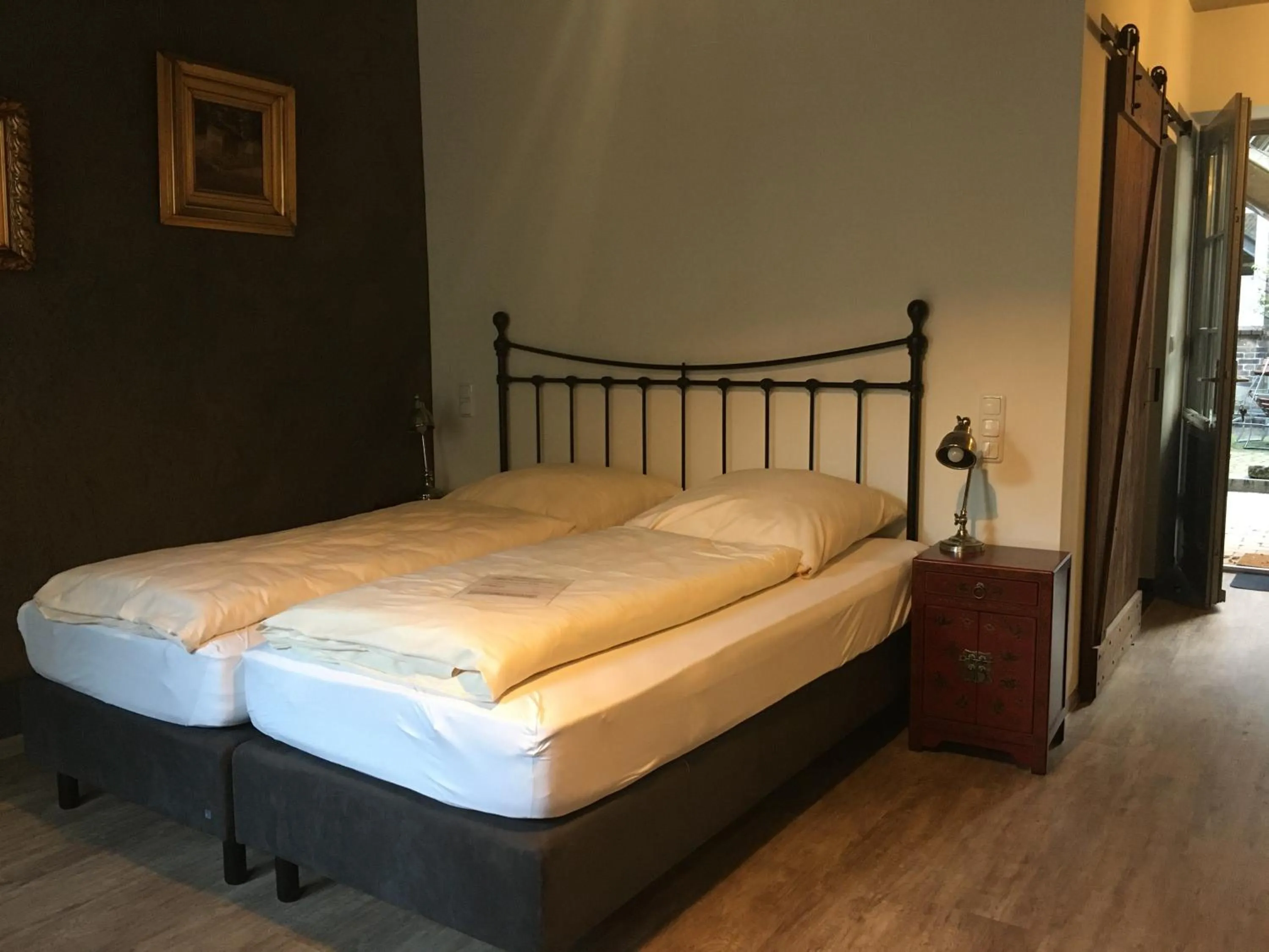 Photo of the whole room, Bed in Hugos Haus & Berthas Haus