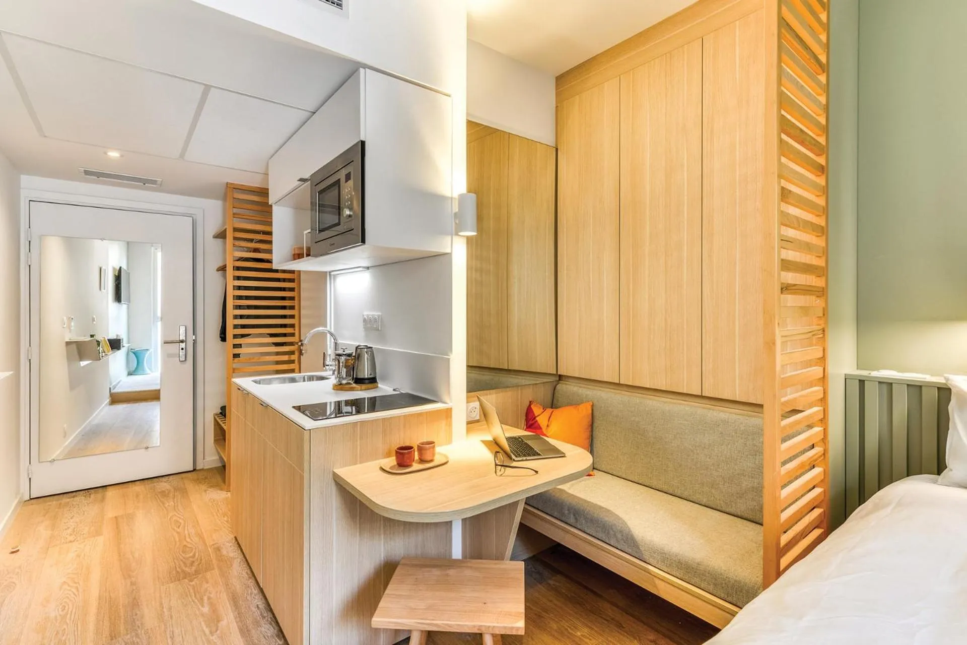 Seating area, Bed in Bikube Montpellier